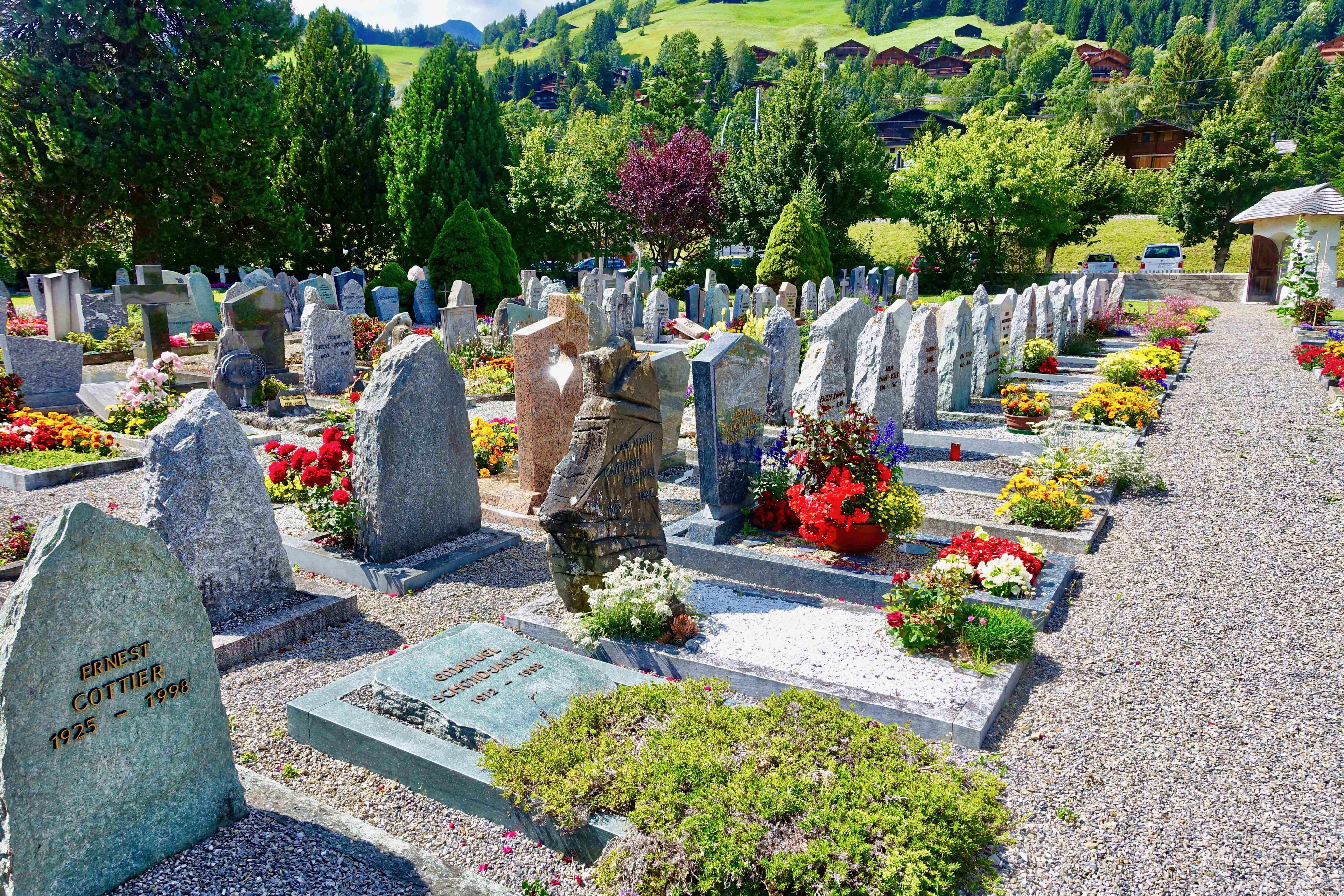 Gravestone, sunlit cemetery, stone graves, 5K Desktop Wallpaper