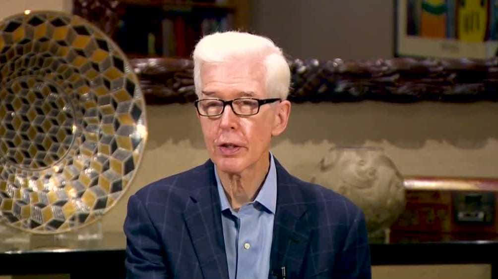 Gray Davis, white hair, glasses, SD Desktop Wallpaper