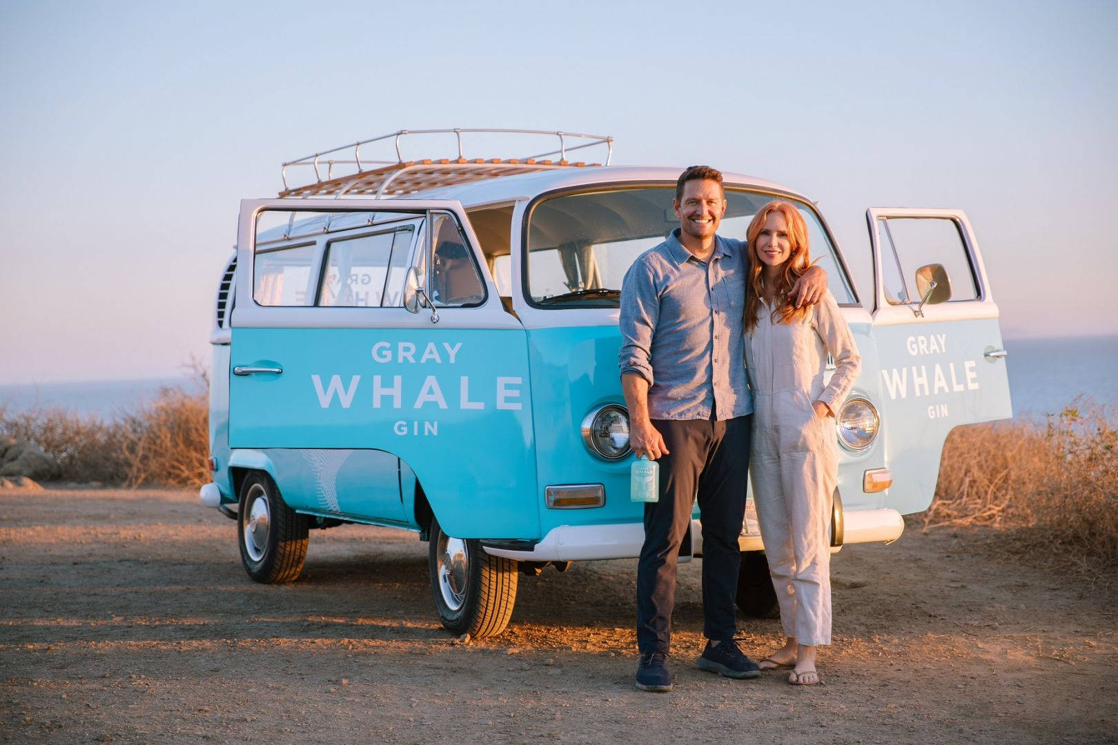 Gray Whale Gin, turquoise vintage van, coastal cliff, HD Desktop Wallpaper