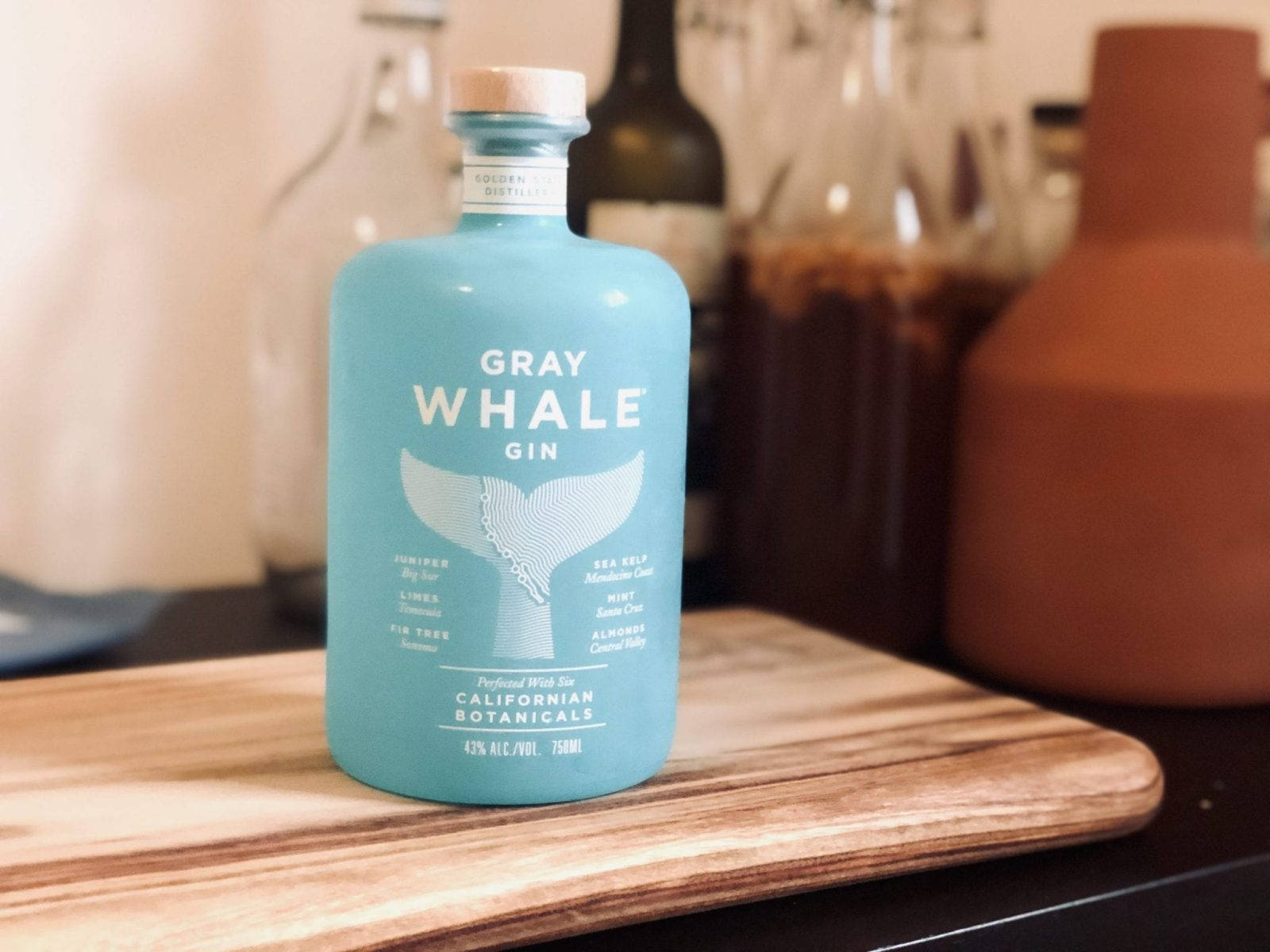 Gray Whale Gin, turquoise, wooden cutting board, HD Desktop Wallpaper