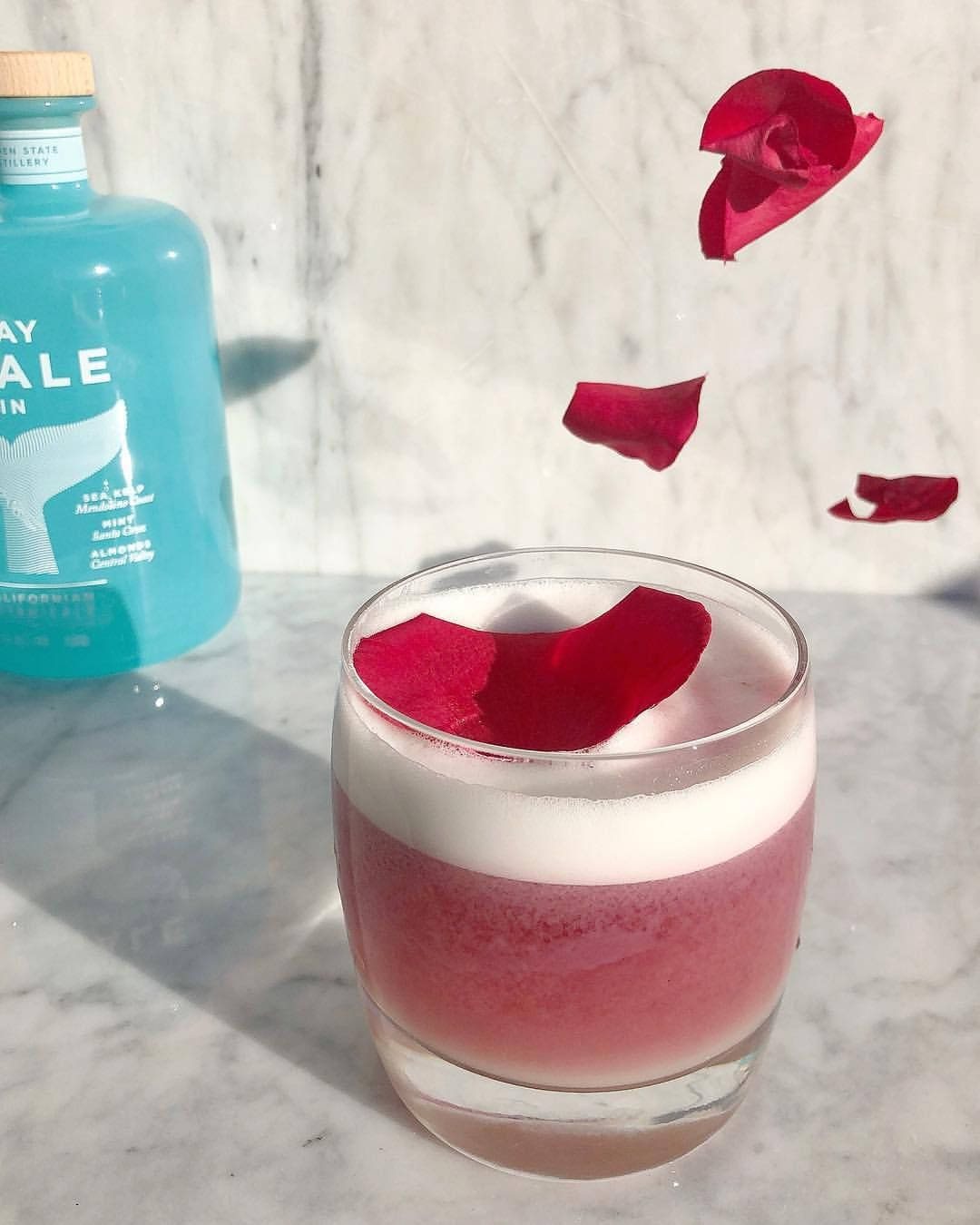 Gray Whale Gin, pink cocktail, rose petals, HD Phone Wallpaper