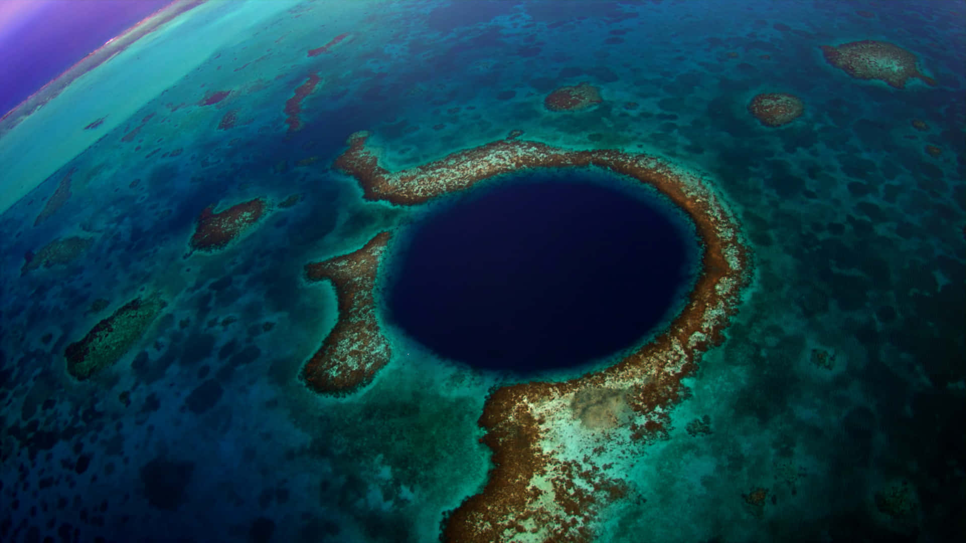 Great Blue Hole, circular blue hole, vibrant coral reef, Full HD Desktop Wallpaper