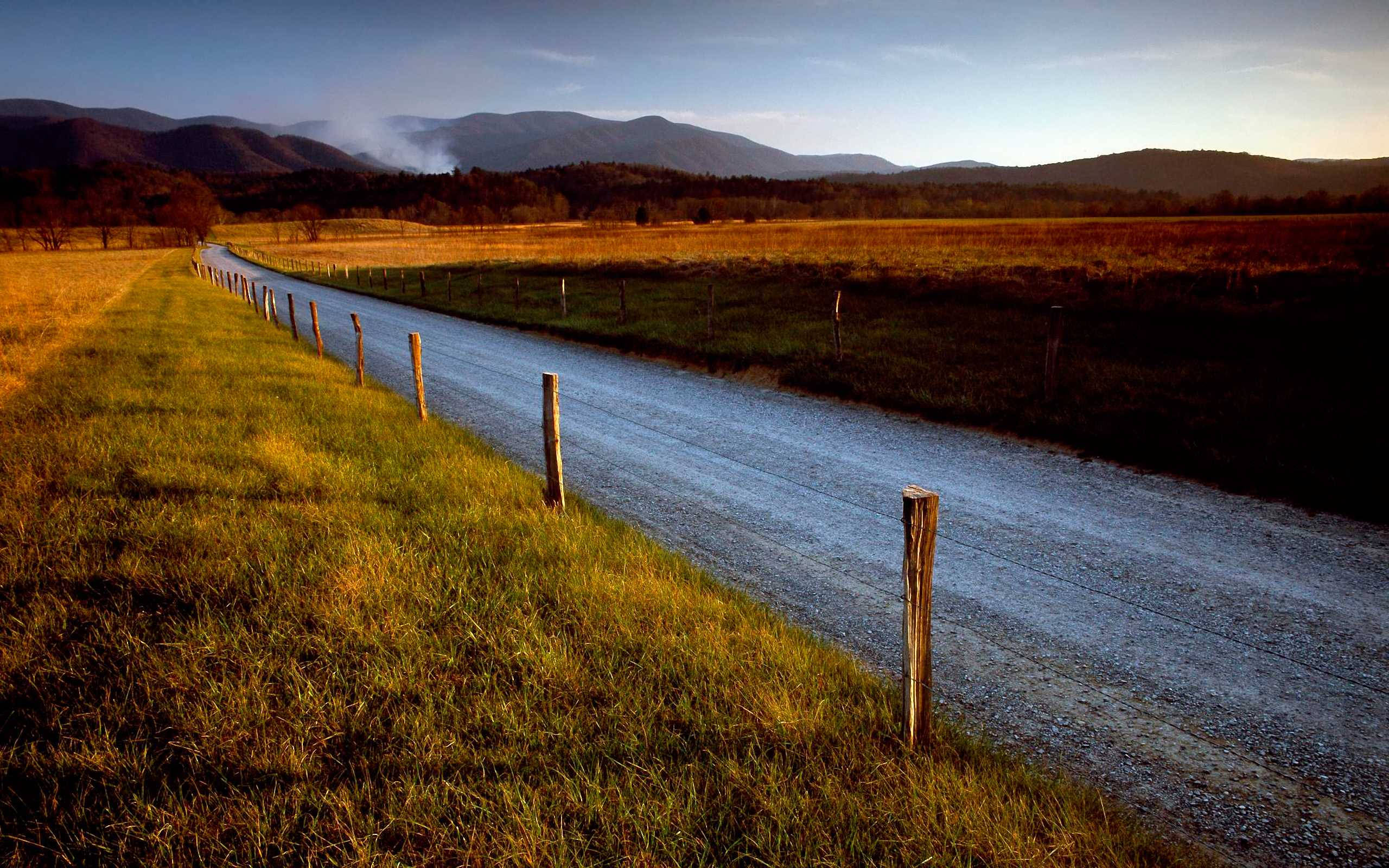 Great Smoky Mountains, winding gravel road, golden grasslands, 2K Desktop Wallpaper