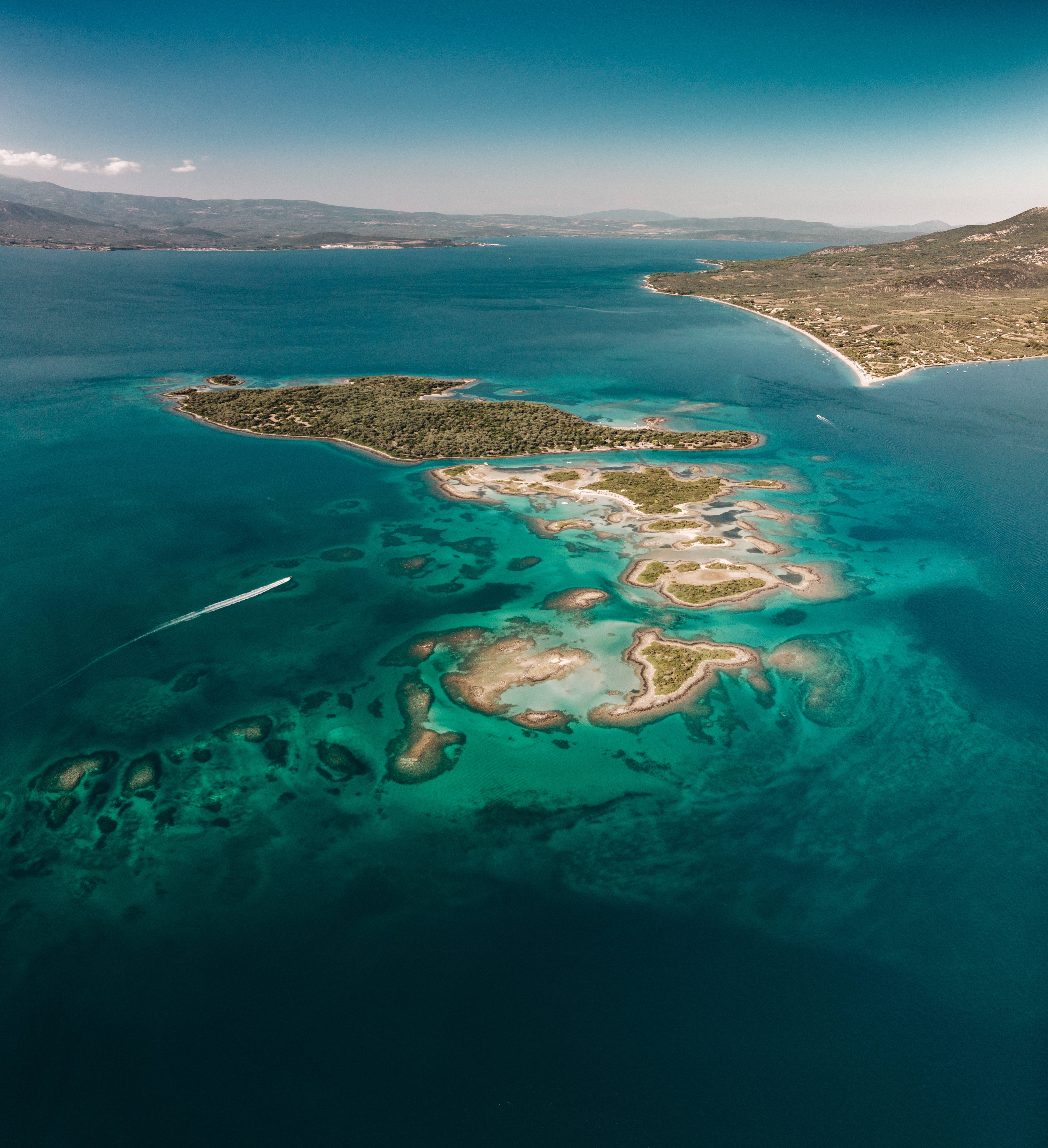 turquoise waters, chain of small green islands, speedboat, 5K Phone Wallpaper
