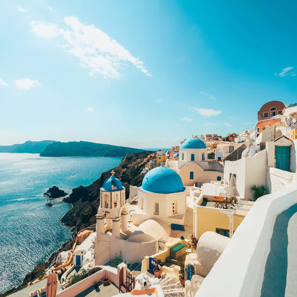 Greek Beach, white-washed buildings, vibrant blue domes, SD Desktop Wallpaper