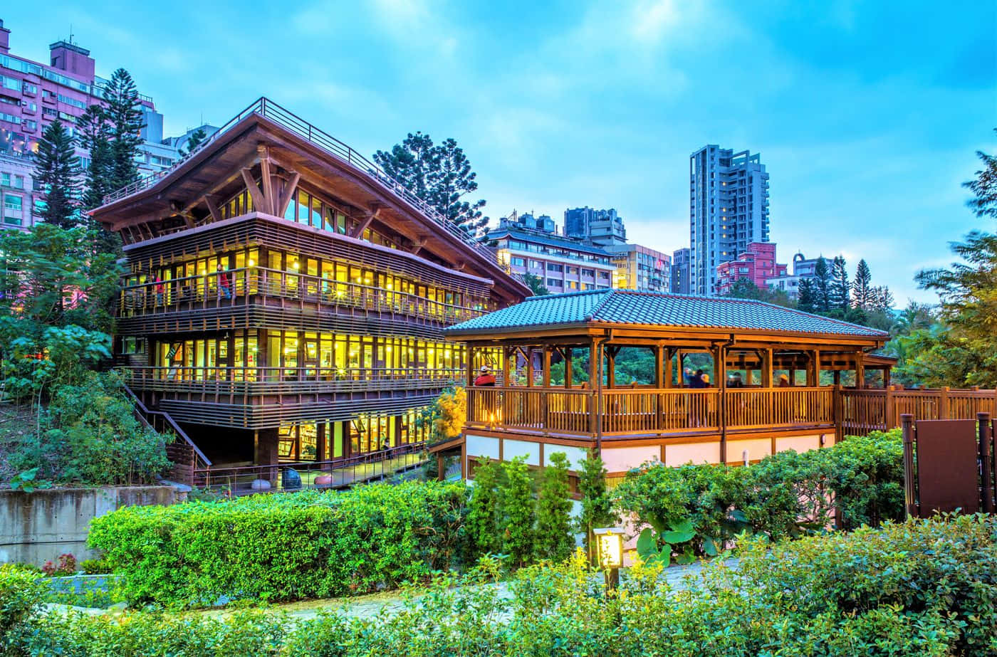 green buildings, wooden lodge, glowing windows, HD Desktop Wallpaper