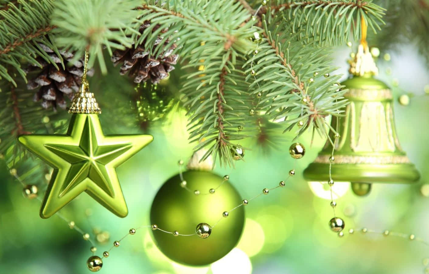 green Christmas, Christmas tree, green ornaments, HD Desktop Wallpaper