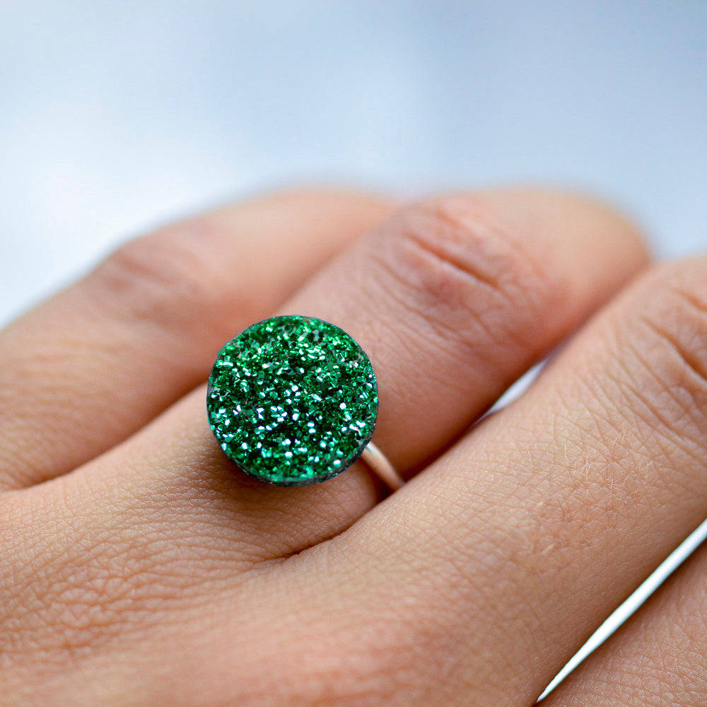 Green Glitter Ring, emerald green glitter, silver band, SD Desktop Wallpaper