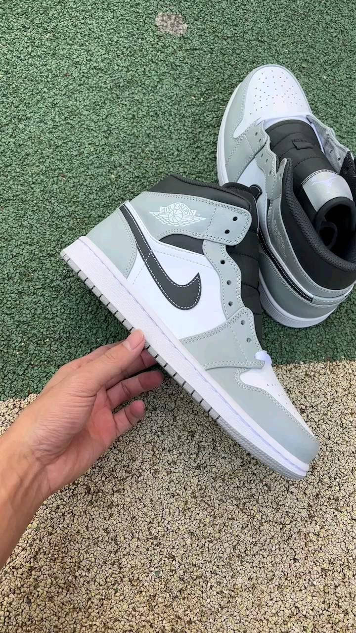 Mint Green Shoes, light gray and black high-top sneaker, green turf, HD Phone Wallpaper