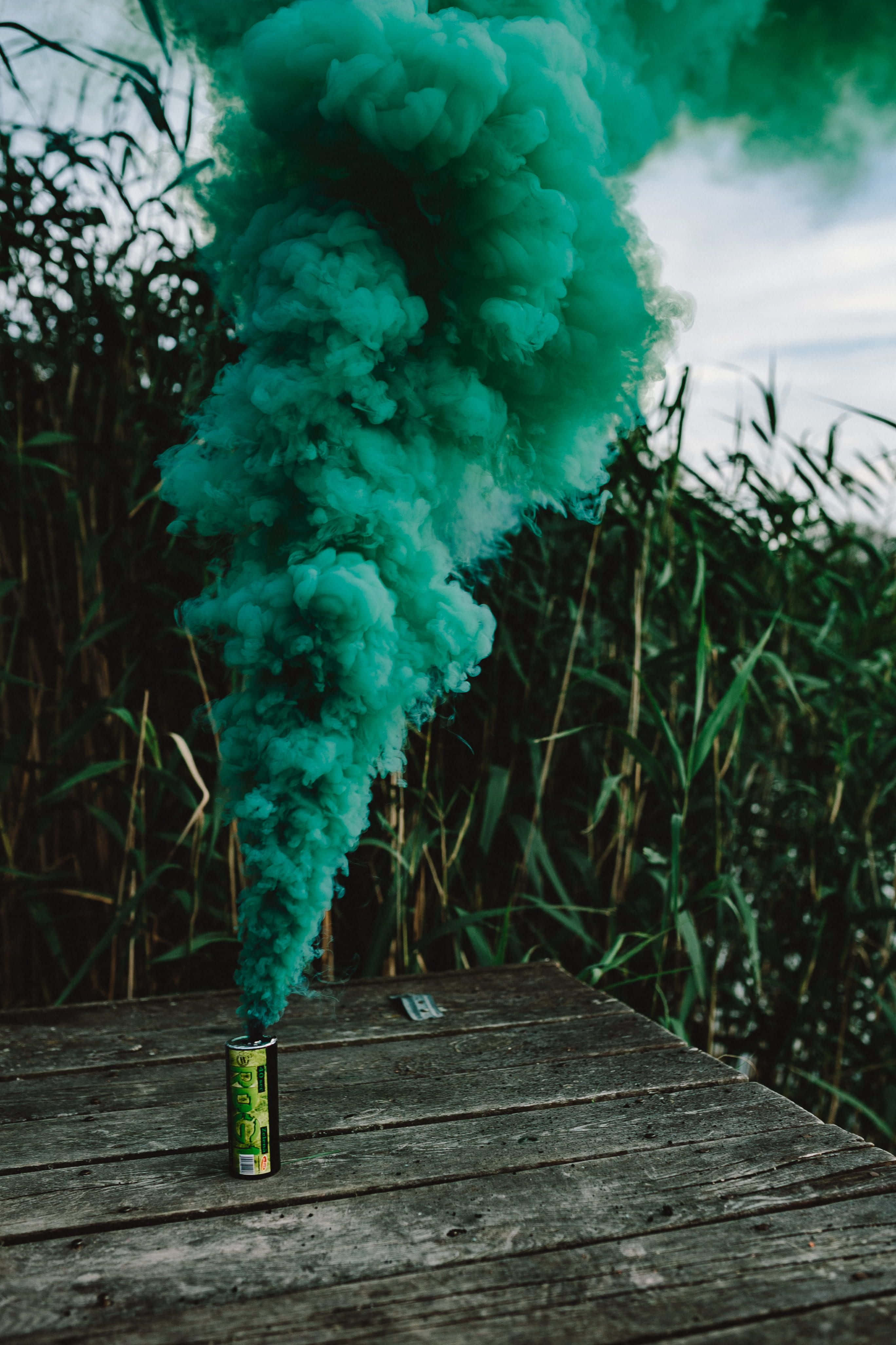 vaporizing thick green smoke bomb, teal smoke bomb, can, 4K Phone Wallpaper