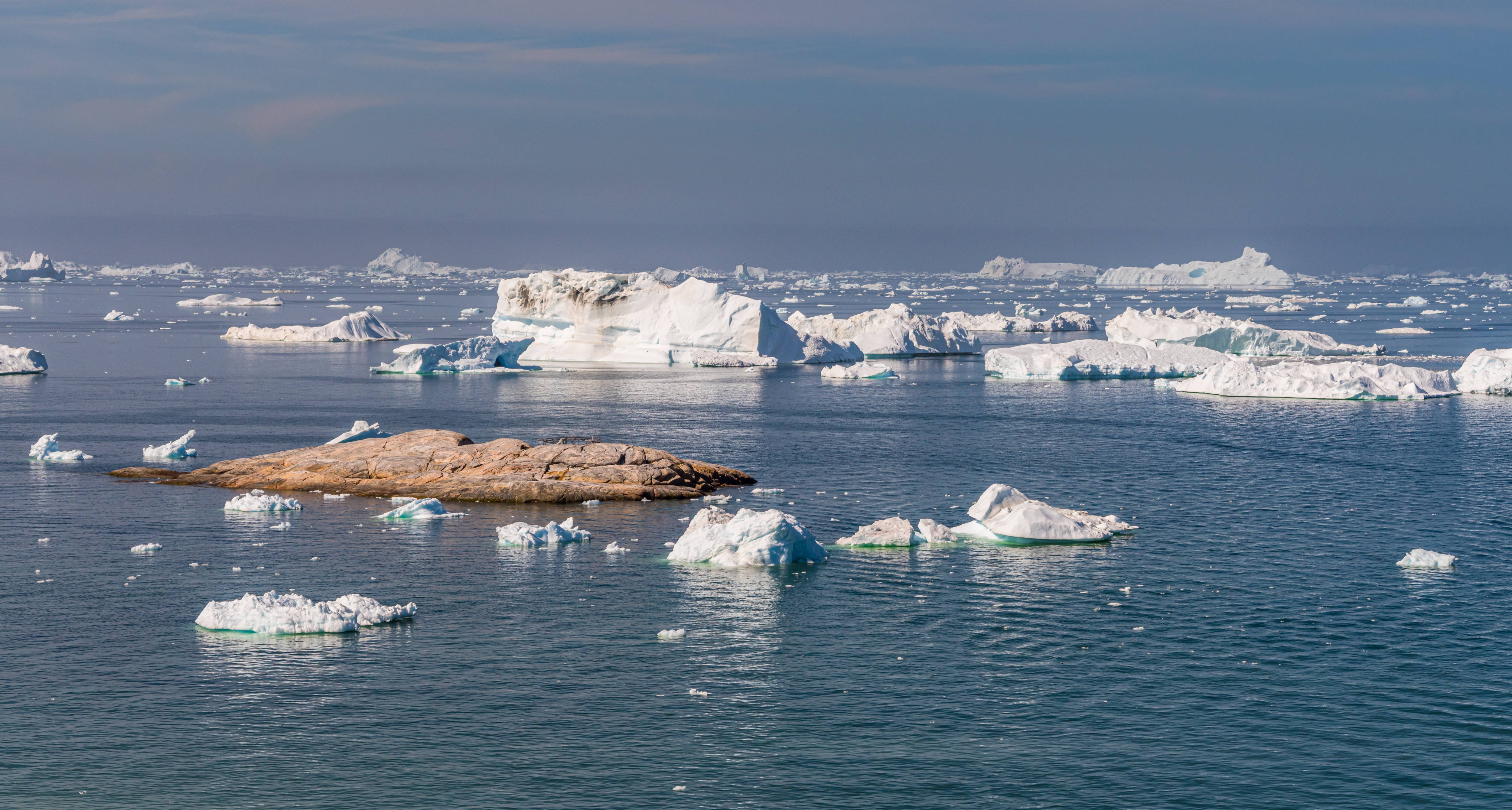 floating icebergs, Greenland, Arctic seascape, 4K Desktop Wallpaper