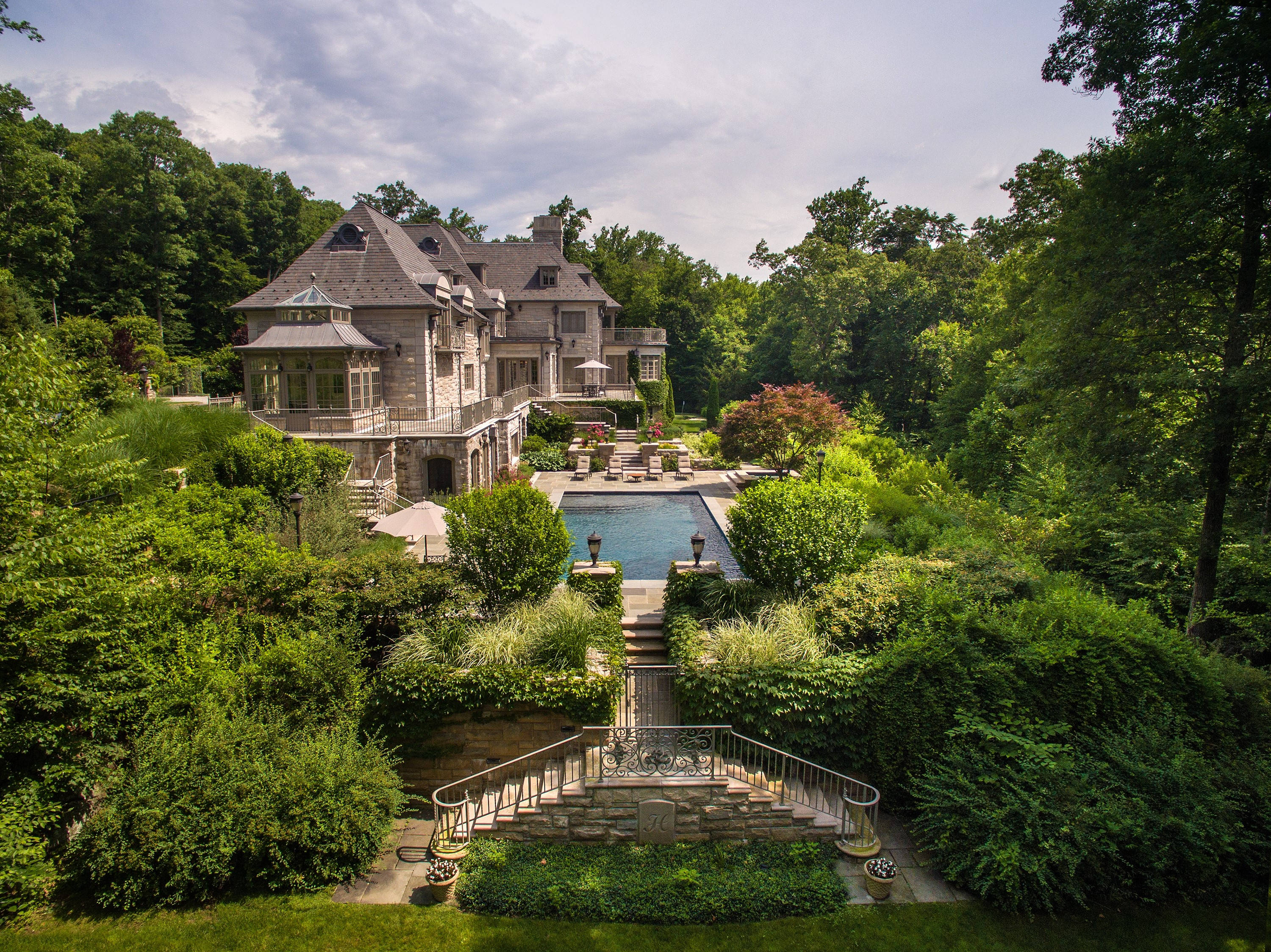 mansion, pool, Greenwich CT, 2K Desktop Wallpaper