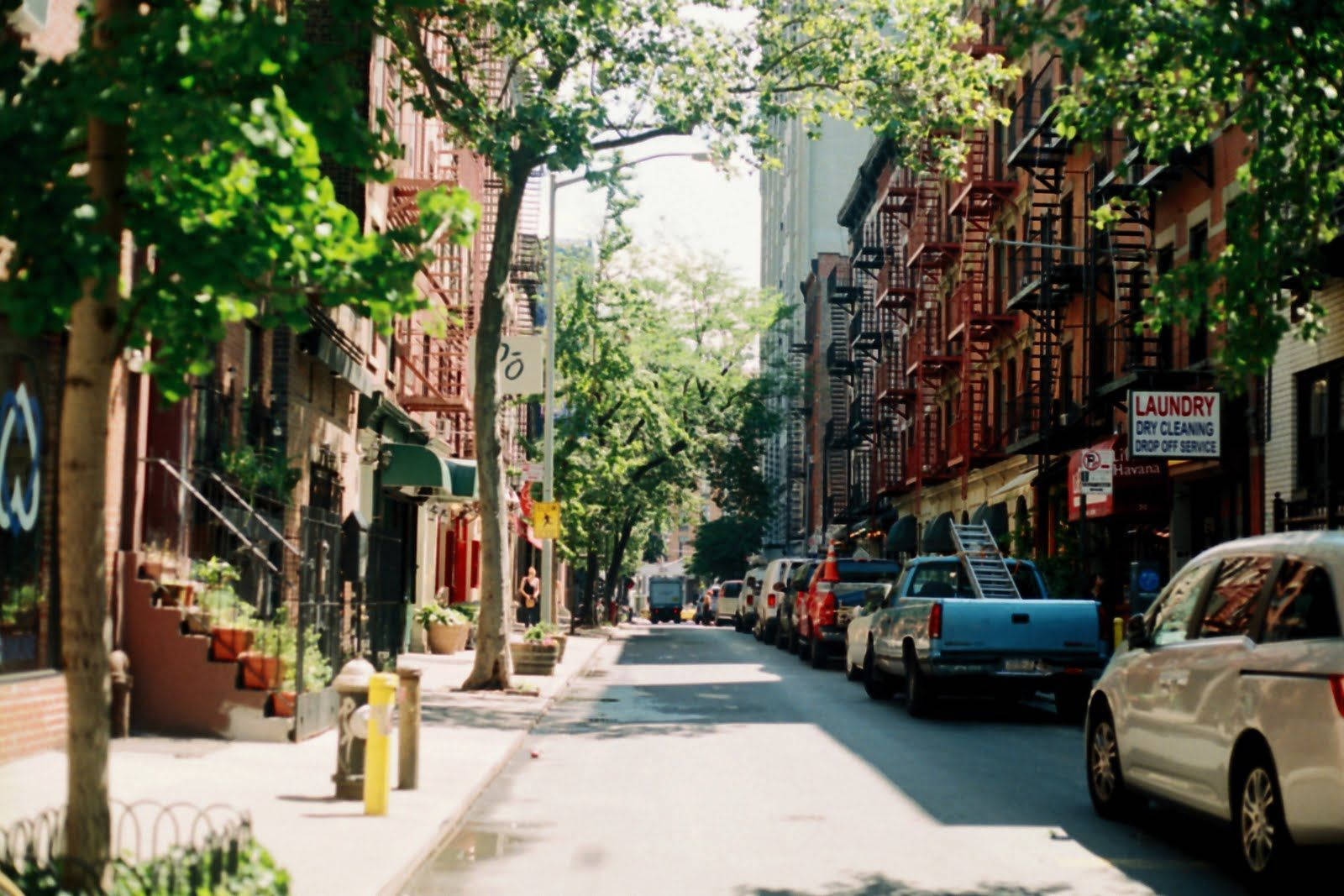 Greenwich Ct, city street, brick buildings, HD Desktop Wallpaper