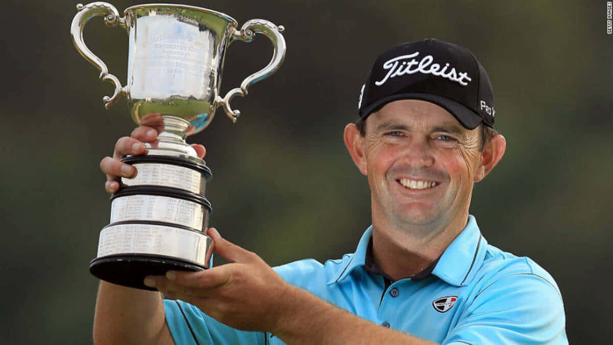 Greg Chalmers, 2011 Emirates Australian Open, silver trophy, SD Desktop Wallpaper