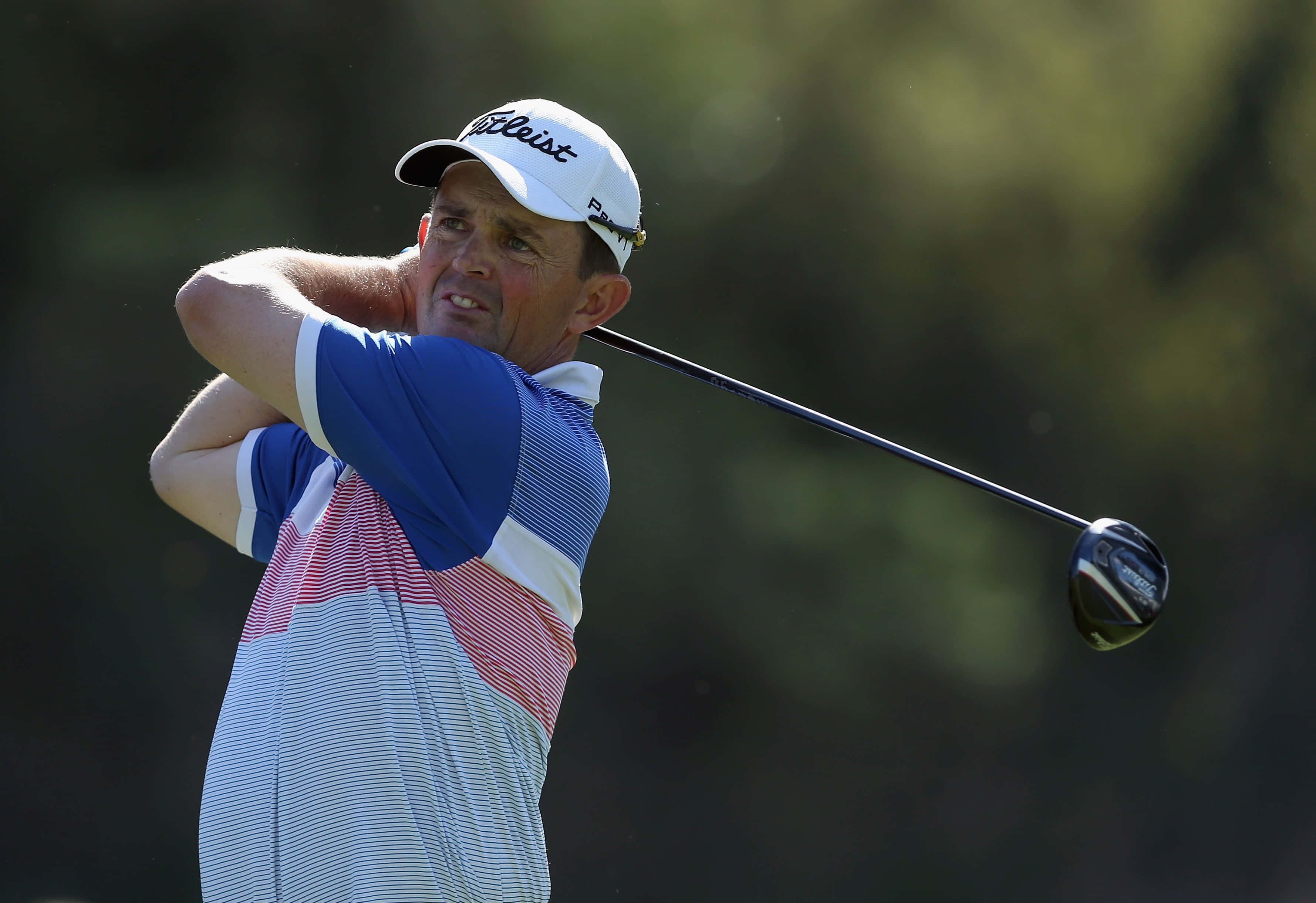 Greg Chalmers, male golfer, mid-swing, 2K Desktop Wallpaper