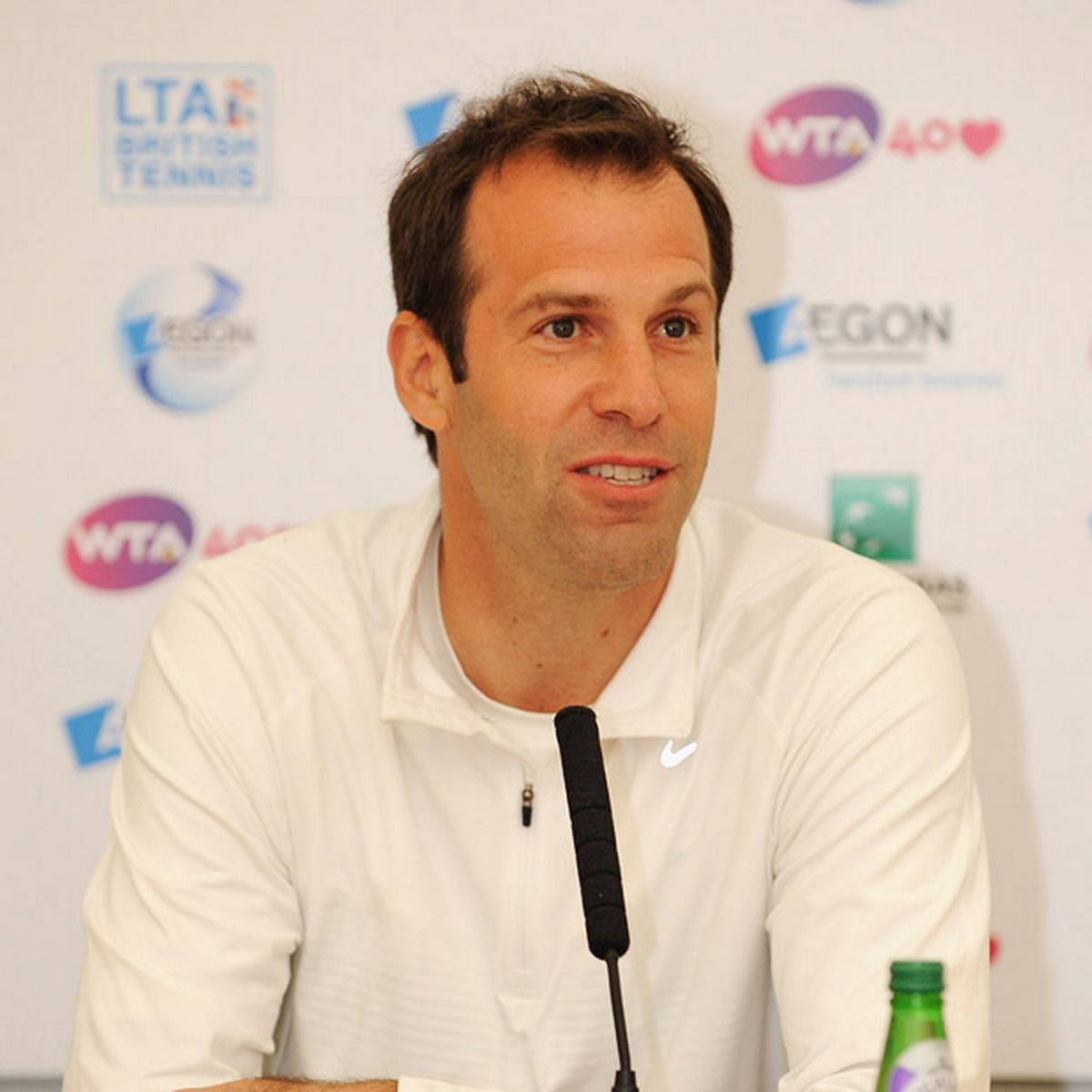 Greg Rusedski, white polo shirt, press conference, SD Desktop Wallpaper