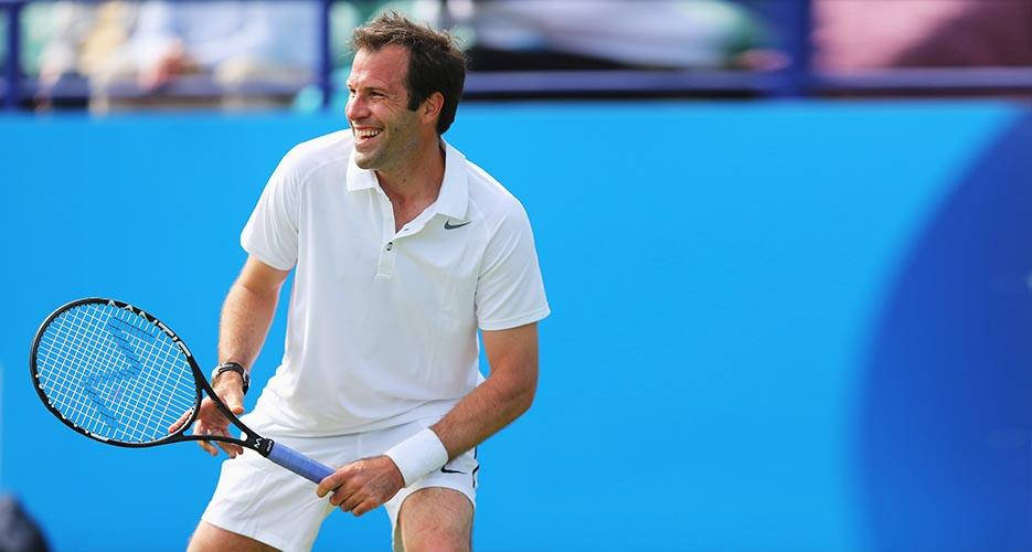 Greg Rusedski, white gear, racket, SD Desktop Wallpaper