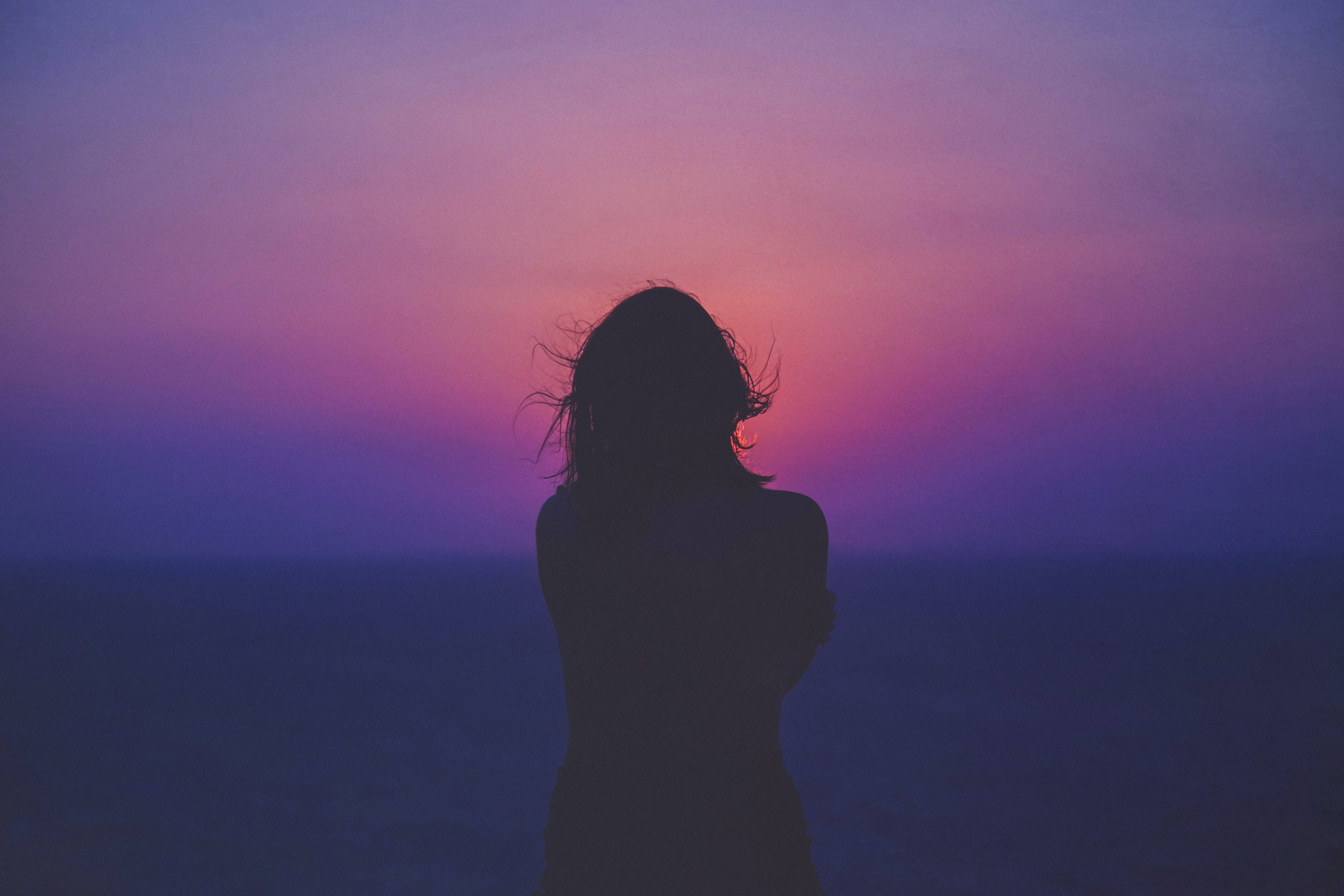 dark purple desktop, vibrant purple and pink sunset, calm sea, 2K Desktop Wallpaper