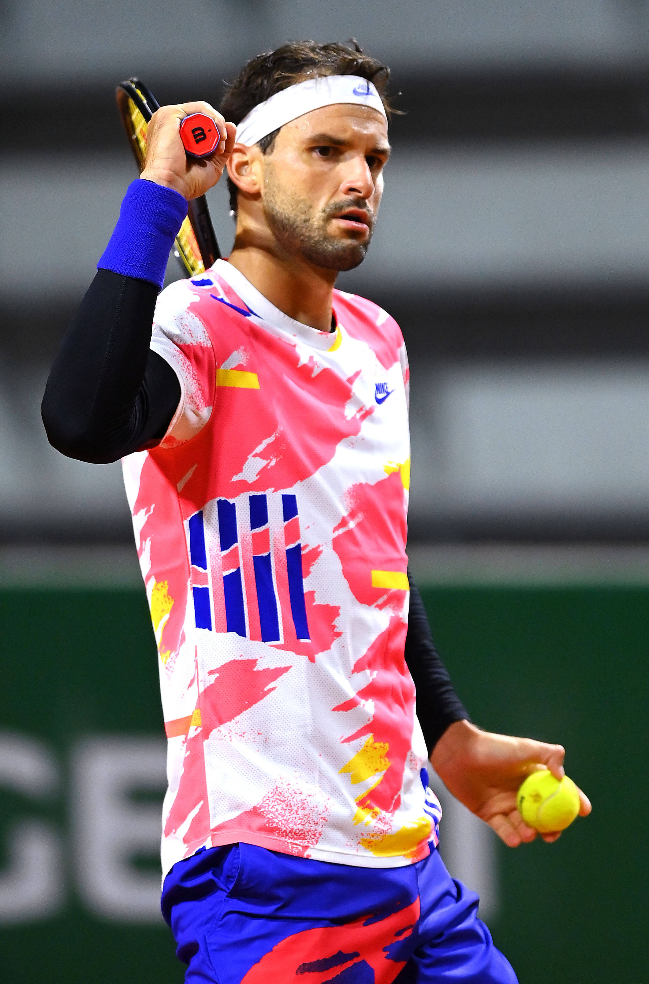 Grigor Dimitrov, neon pink, vibrant pink and blue patterned shirt, 2K Phone Wallpaper