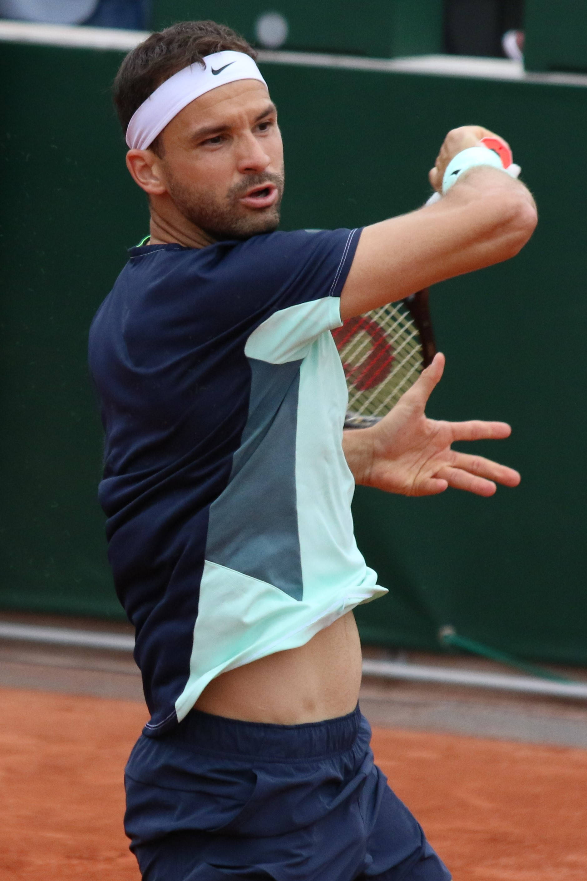 Grigor Dimitrov, clay court, shades of blue, 2K Phone Wallpaper