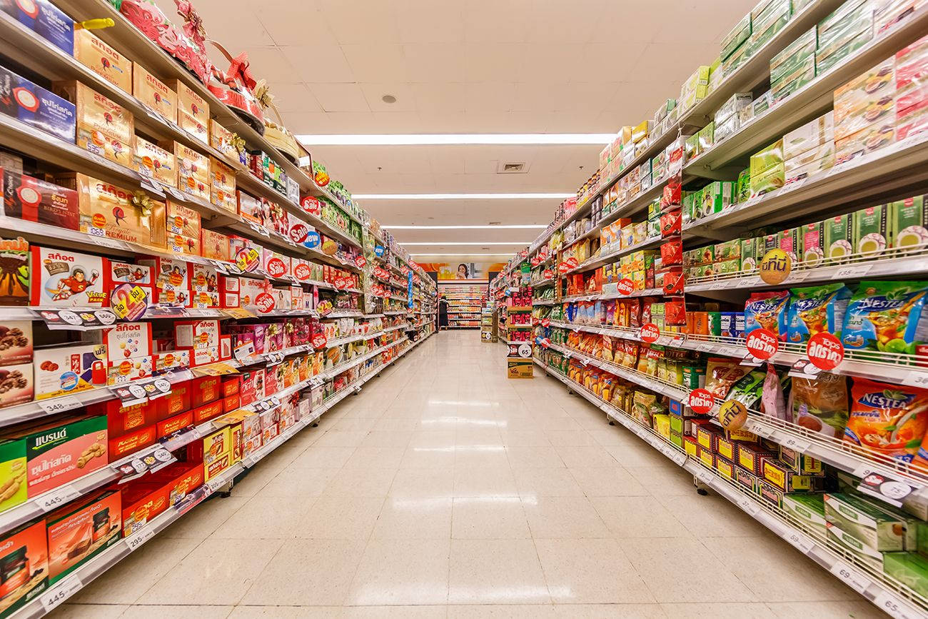 supermarket aisle, colorful packaged snacks, cereals, HD Desktop Wallpaper