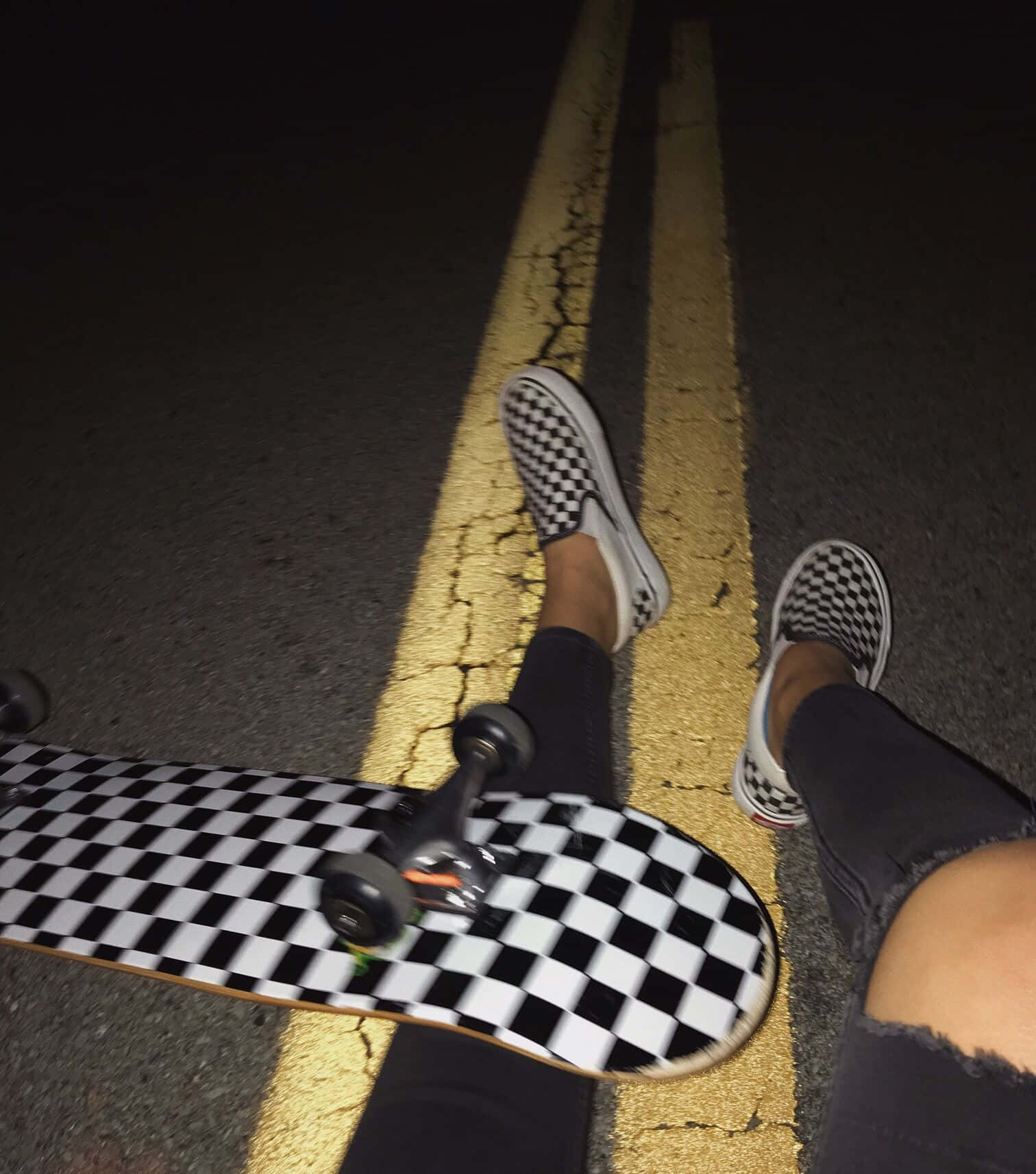 checkered shoes, ripped jeans, checkered skateboard, HD Phone Wallpaper
