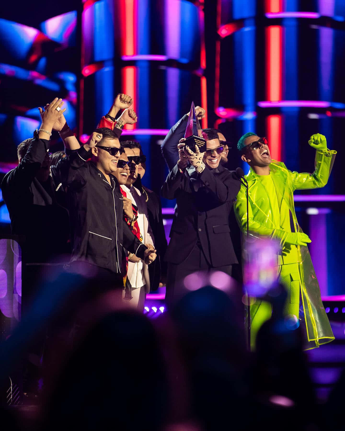 Grupo Firme, sunglasses, stylish outfits, HD Phone Wallpaper