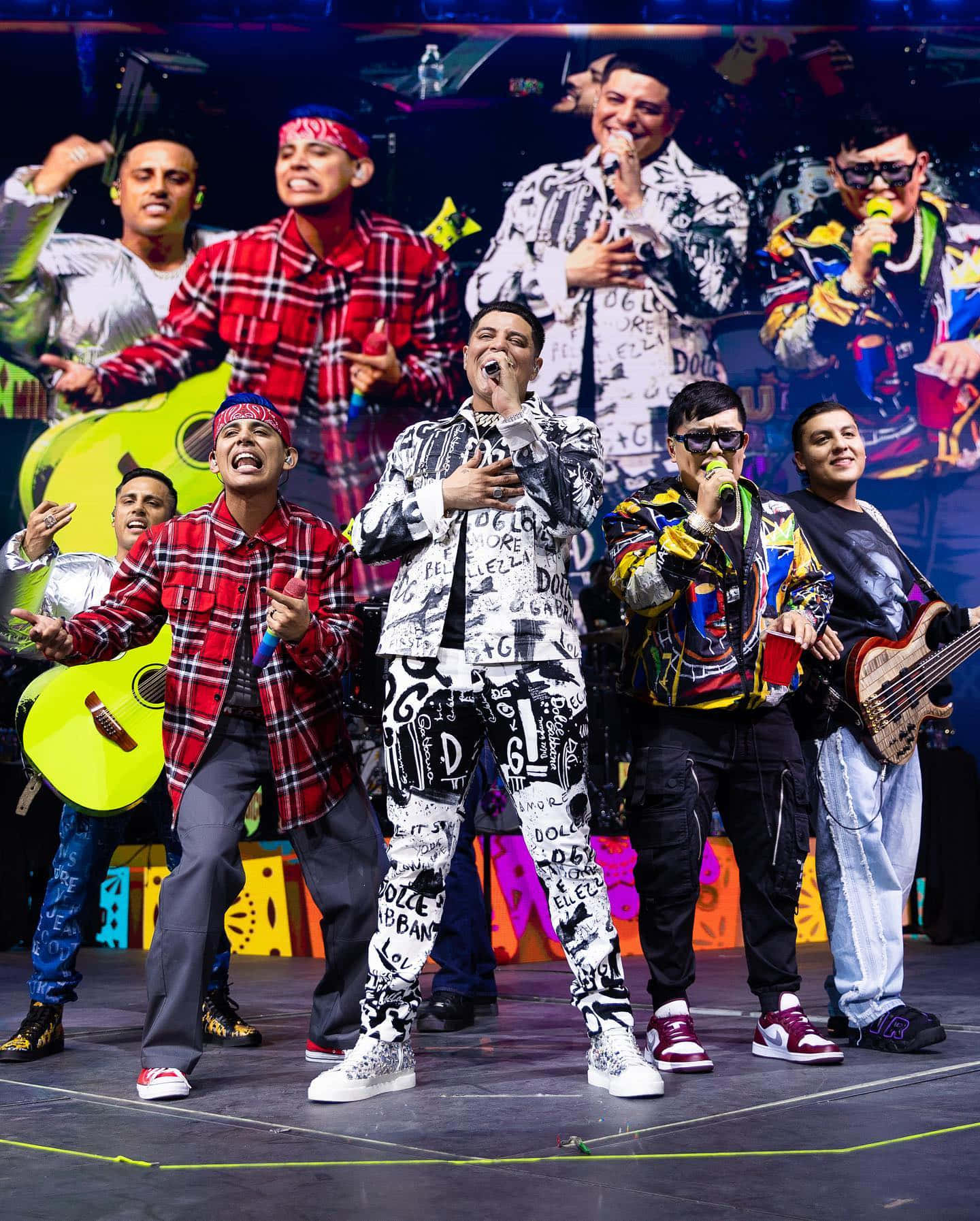 Grupo Firme, stage, colorful background, HD Phone Wallpaper