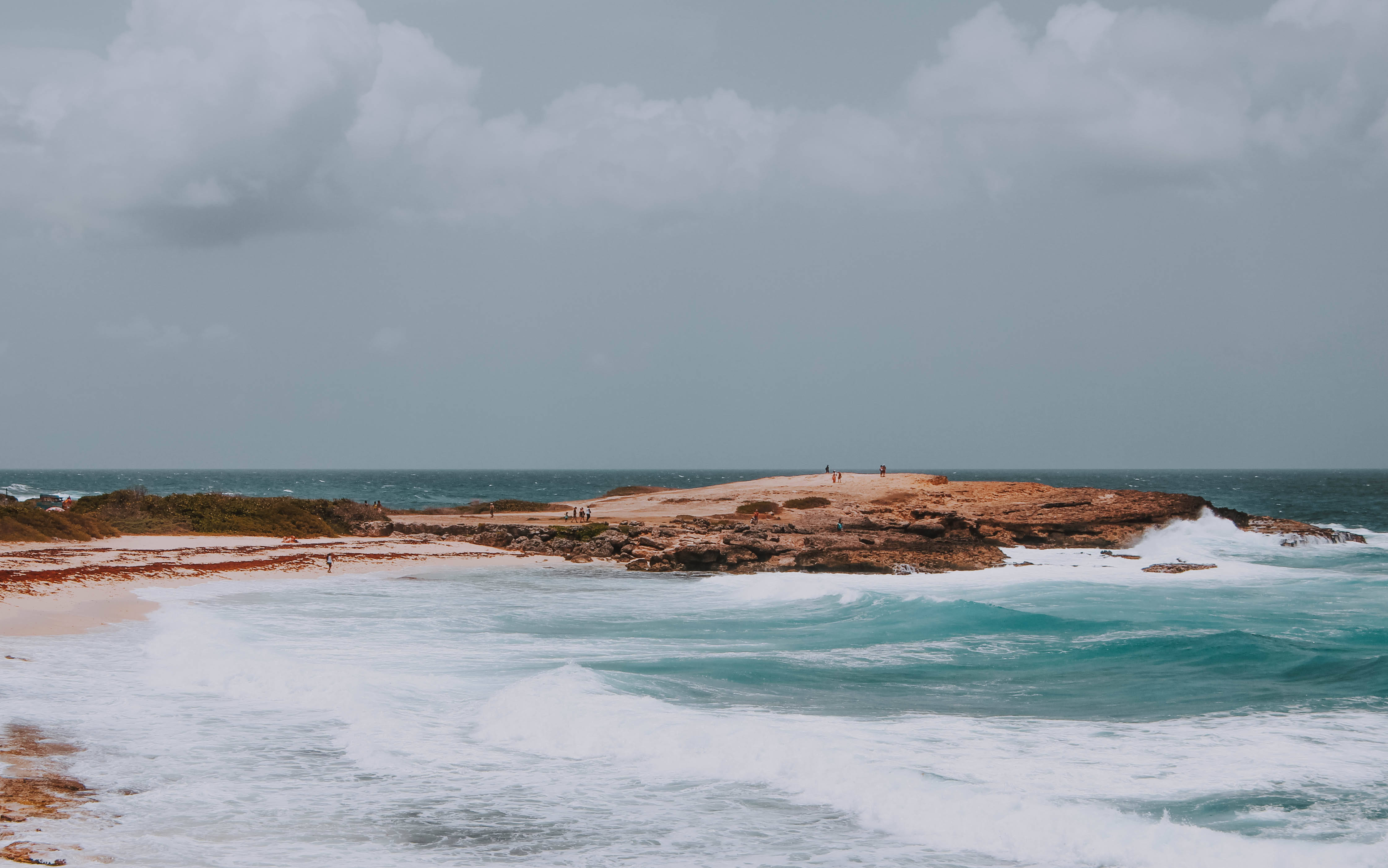 Guadeloupe, waves crashing on rocks, rugged cliffs, 4K Desktop Wallpaper
