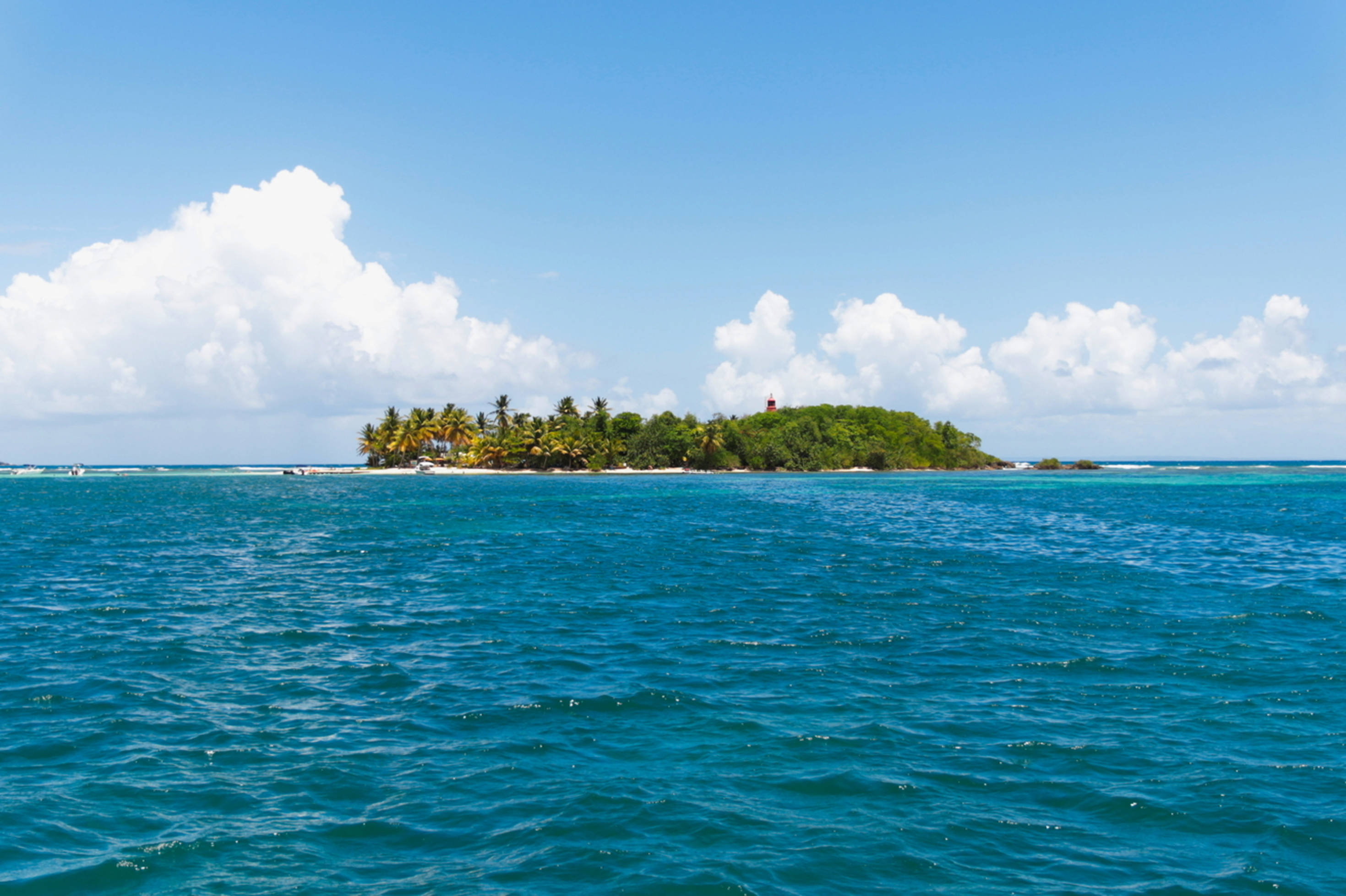 Guadeloupe, lone island, turquoise ocean, 2K Desktop Wallpaper