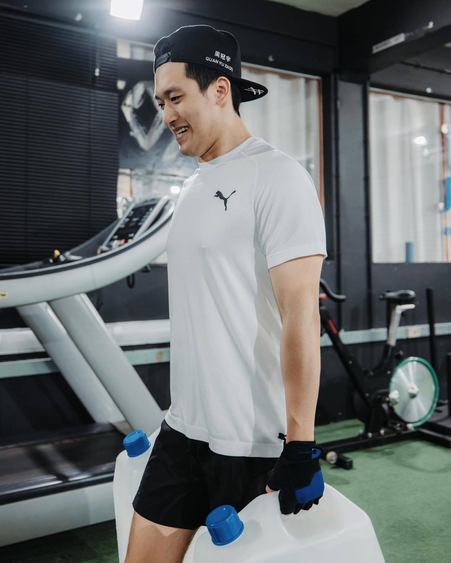 Guanyu Zhou, gym, white Puma shirt, HD Phone Wallpaper