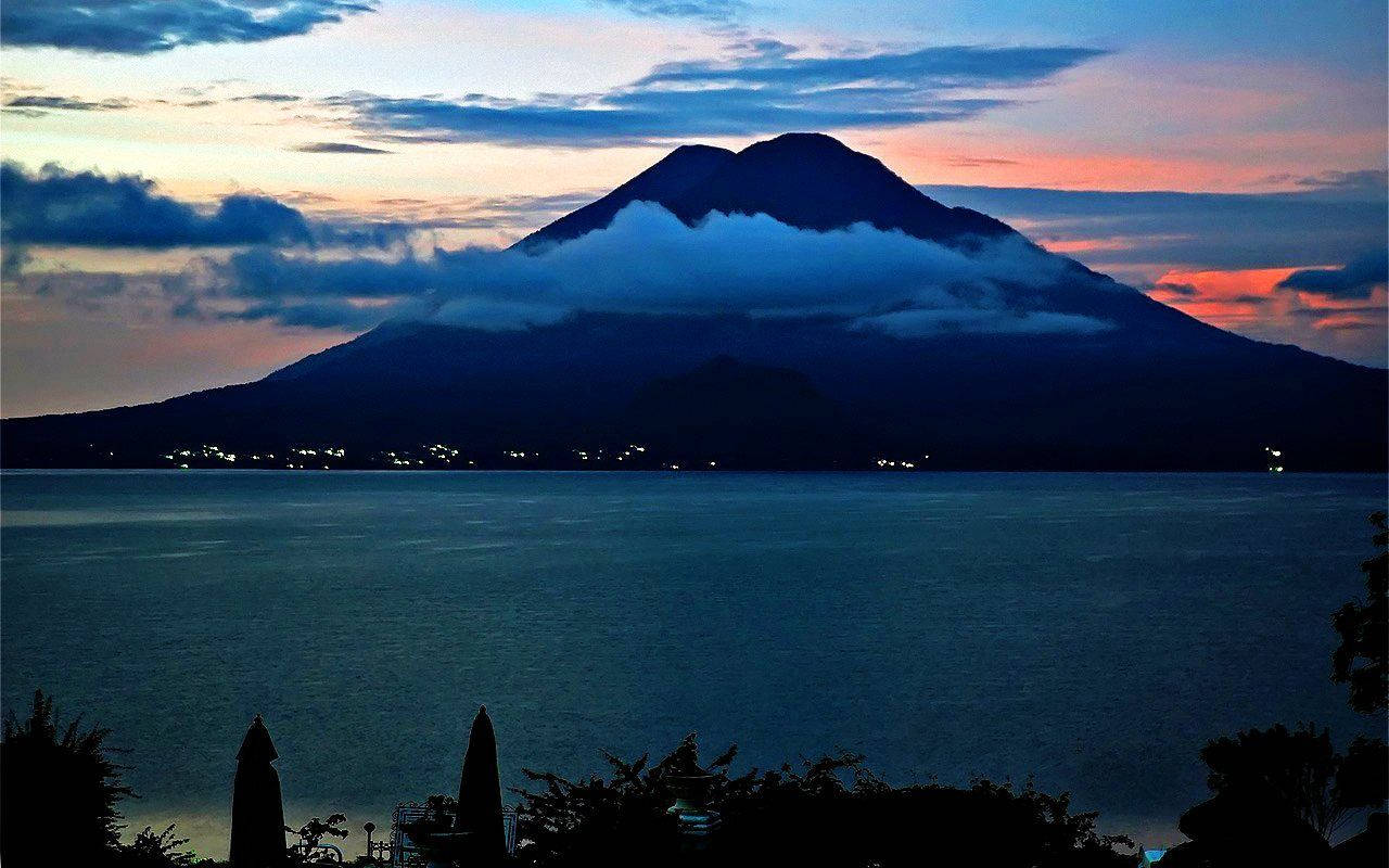 mountains in guatemala, calm lake, twilight, HD Desktop Wallpaper