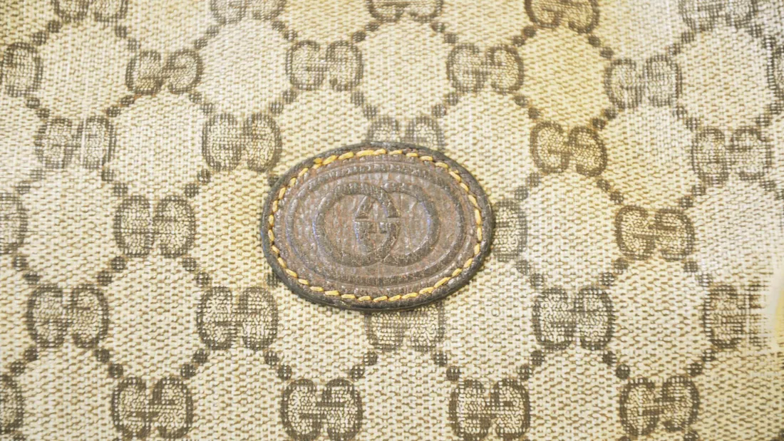 Gucci iPhone