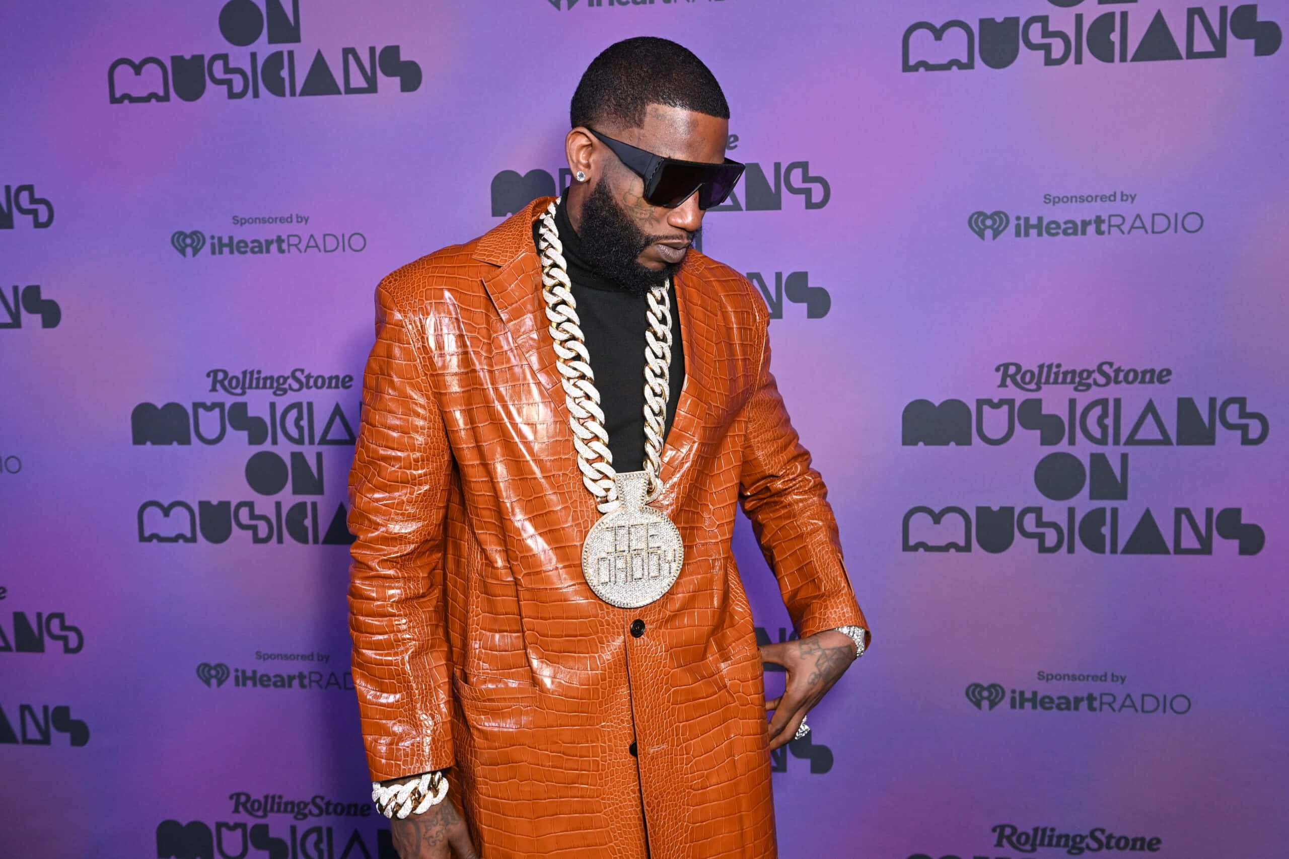 Gucci Mane, orange suit, shiny orange crocodile-textured coat, 2K Desktop Wallpaper
