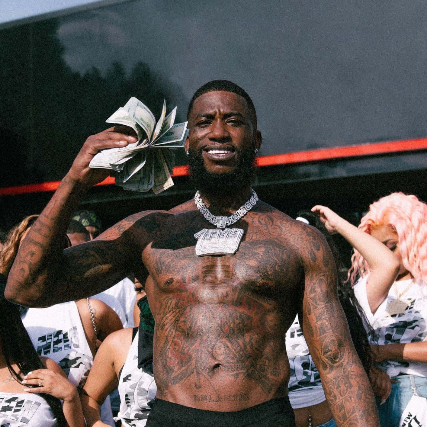 Gucci Mane, money fan, tattooed man, HD Desktop Wallpaper