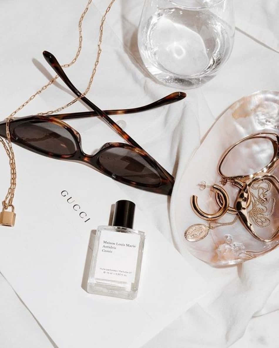 Gucci, tortoiseshell sunglasses, perfume, SD Phone Wallpaper