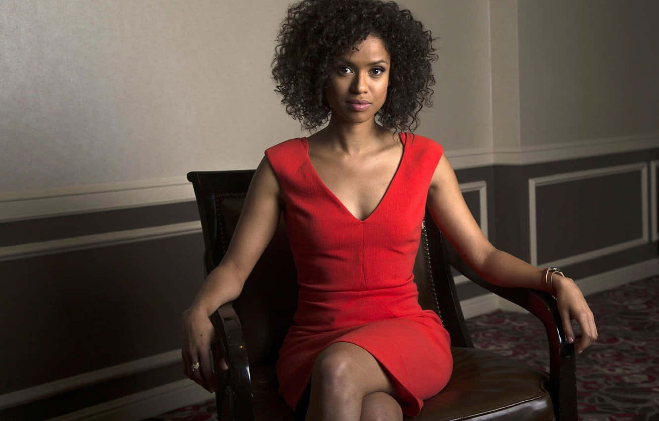 Gugu Mbatha-Raw, curly hair, dark chair, HD Desktop Wallpaper