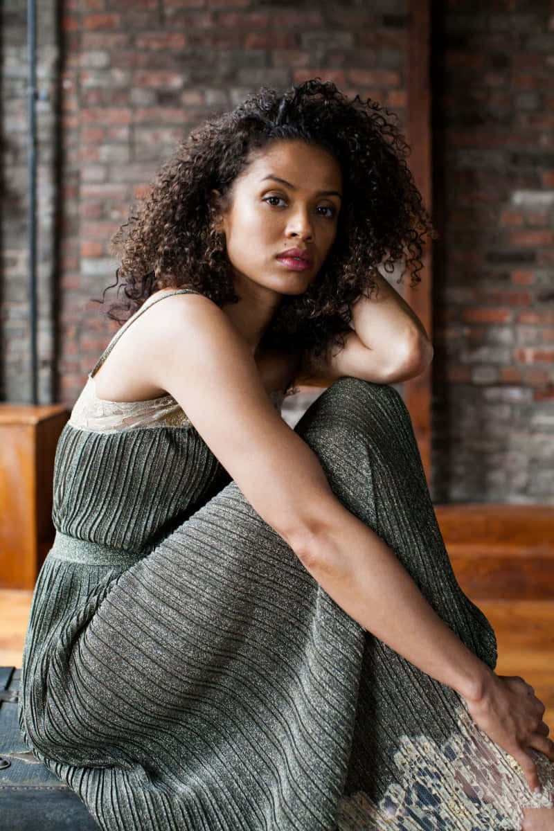 Gugu Mbatha-Raw, curly hair, brick wall, SD Phone Wallpaper
