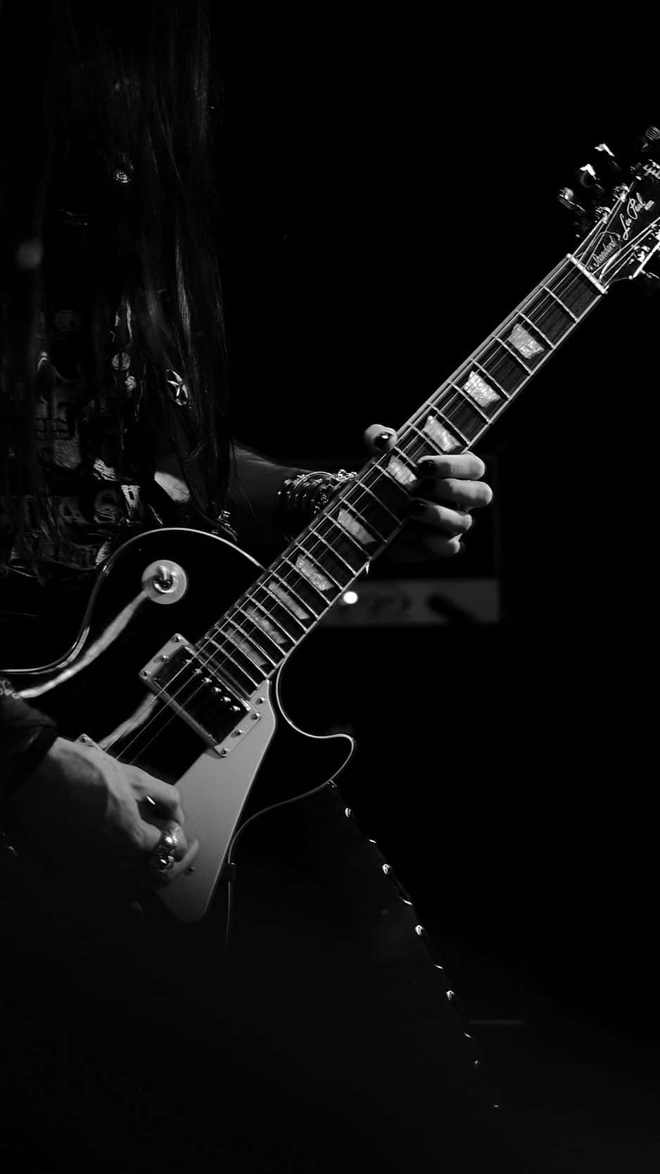 black electric guitar, dramatic stage lighting, monochrome shot, HD Phone Wallpaper