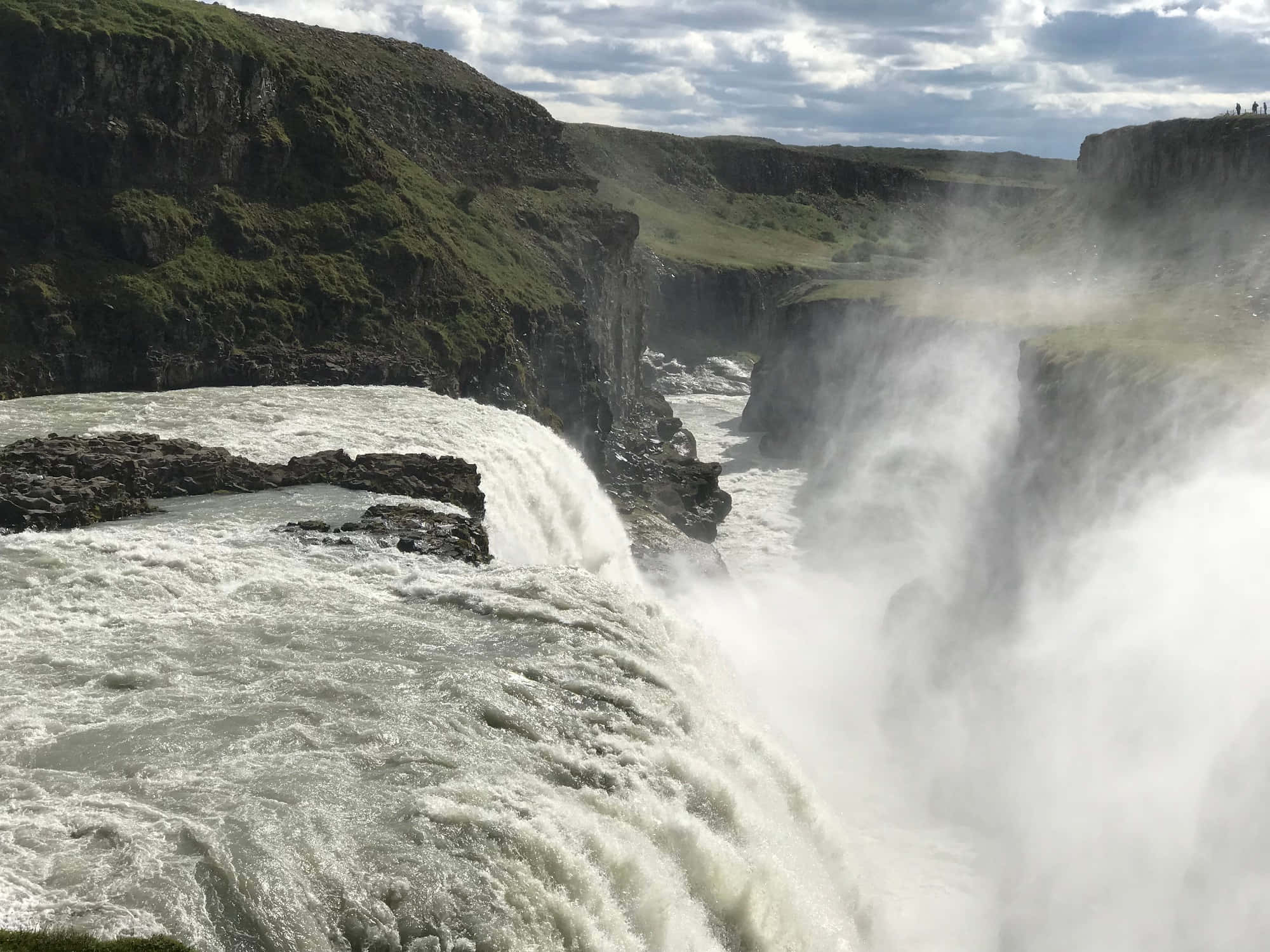 Gullfoss Waterfall, southwest Iceland, mossy cliffs, Full HD Desktop Wallpaper