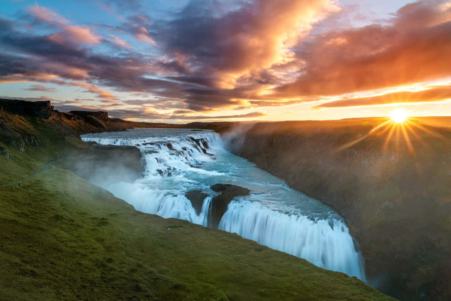 Gullfoss Waterfall, southwest Iceland, dawn, HD Desktop Wallpaper