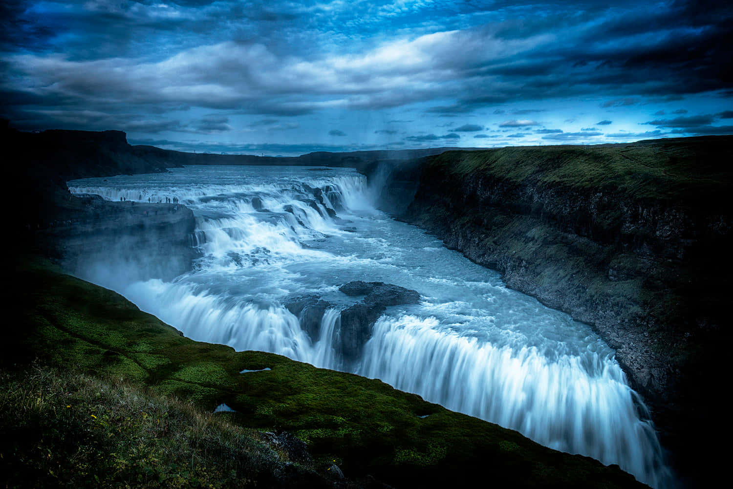 Gullfoss Waterfall, southwest Iceland, dark ambiance, HD Desktop Wallpaper