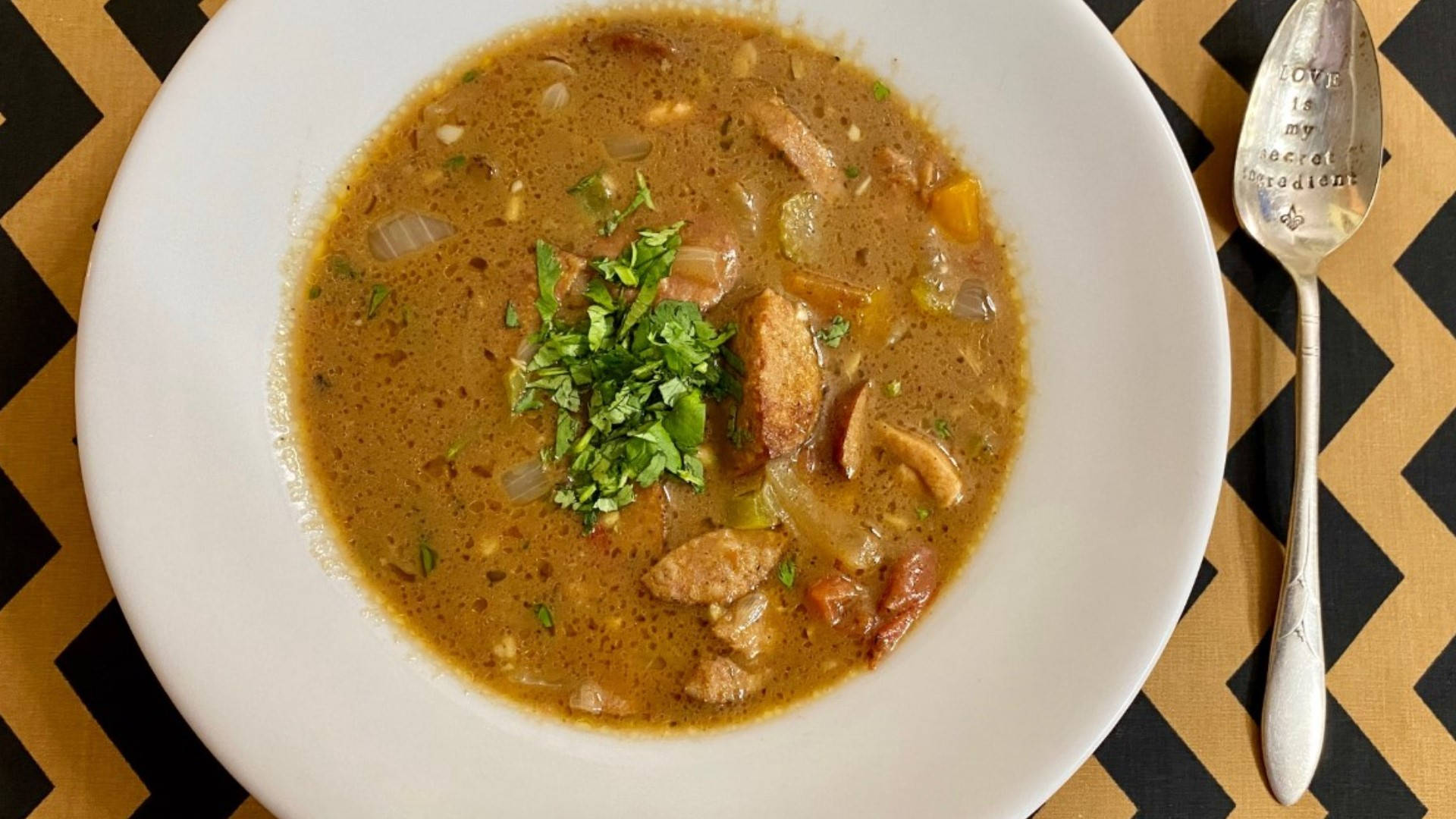 gumbo, spoon, black and gold zigzag placemat, Full HD Desktop Wallpaper