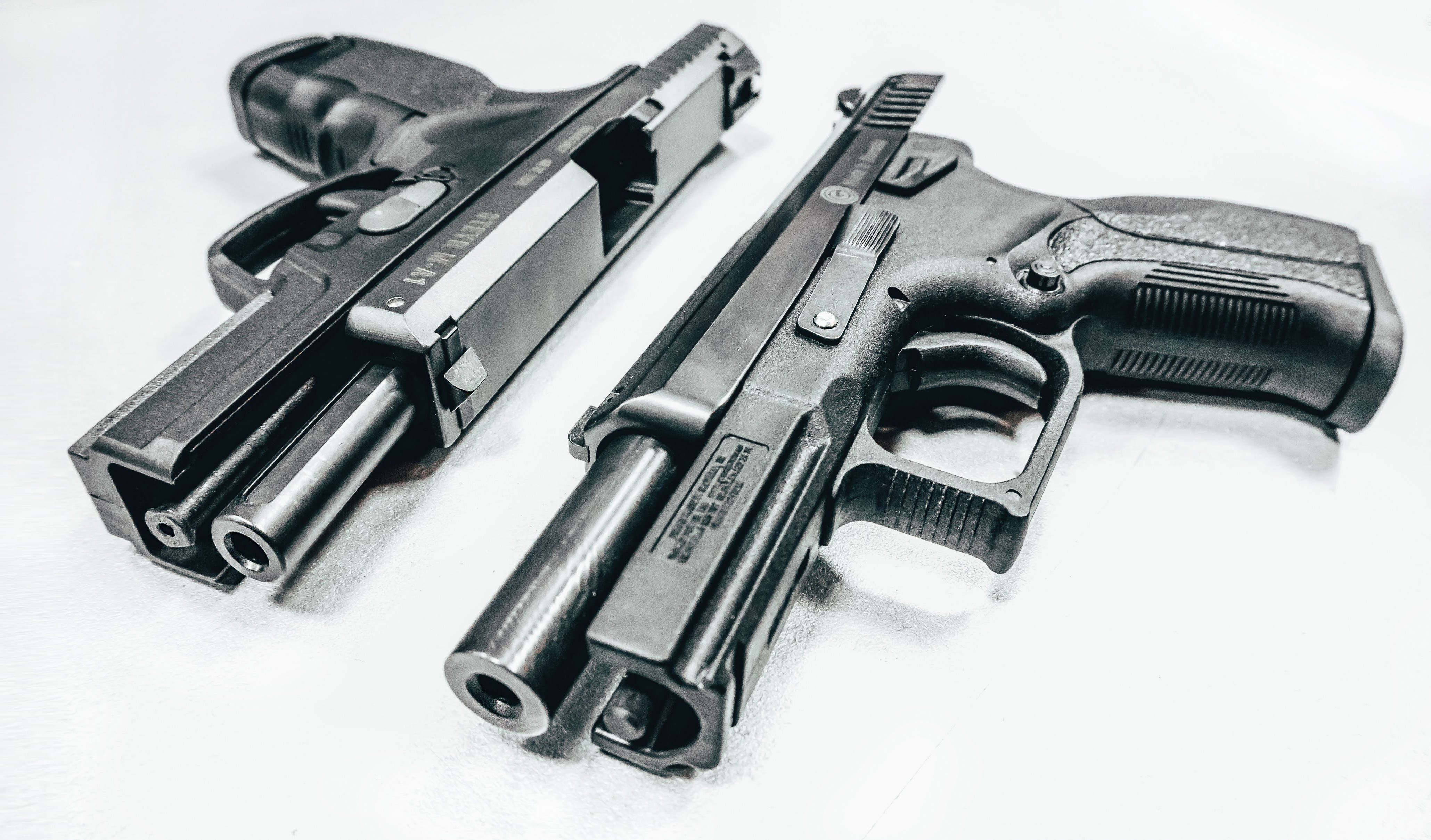 pistol, black, metallic finishes, 4K Desktop Wallpaper