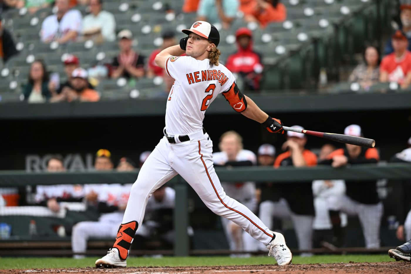 Gunnar Henderson, baseball bat, white and orange uniform, HD Desktop Wallpaper