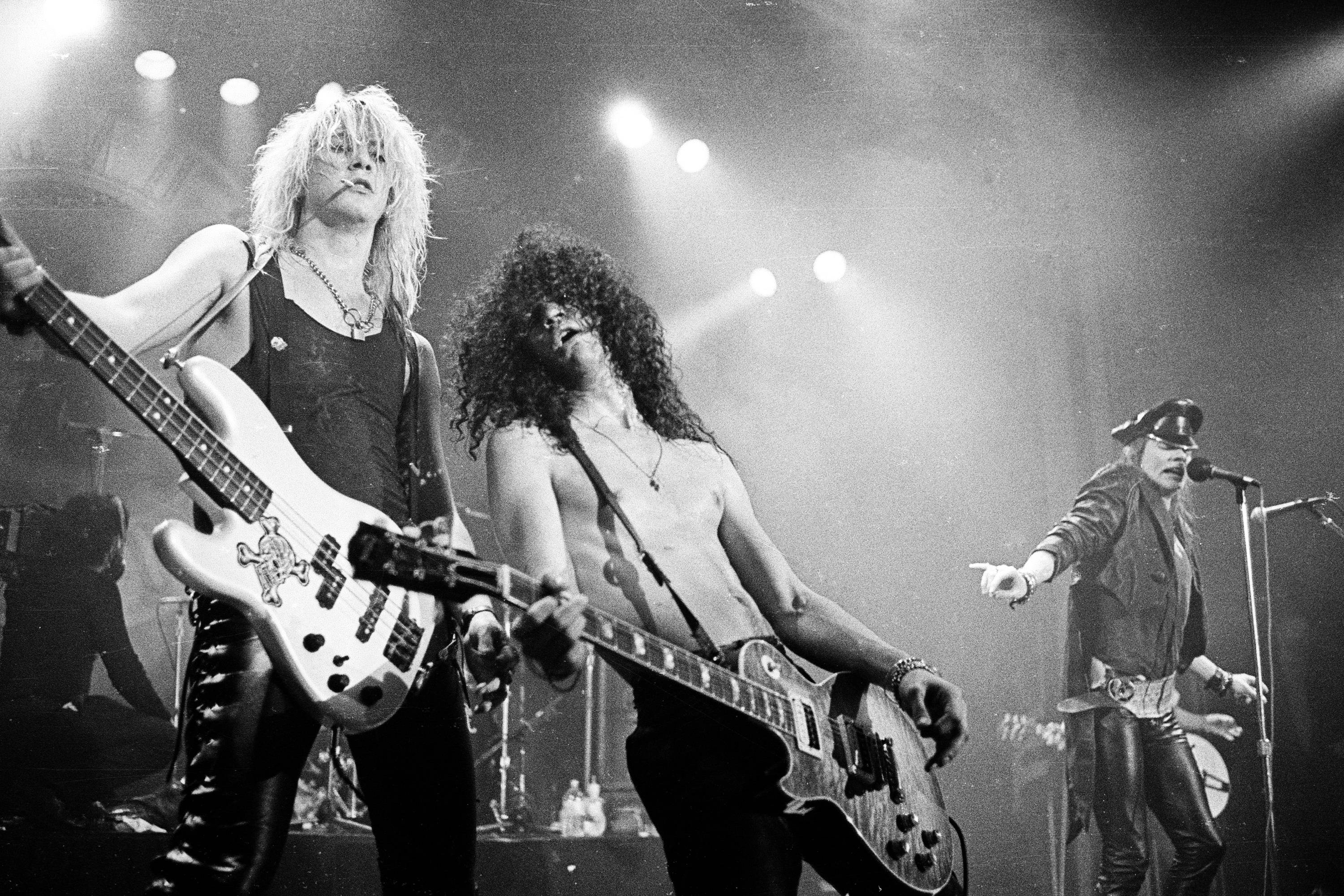 Guns N Roses, rock musicians, stage, 2K Desktop Wallpaper