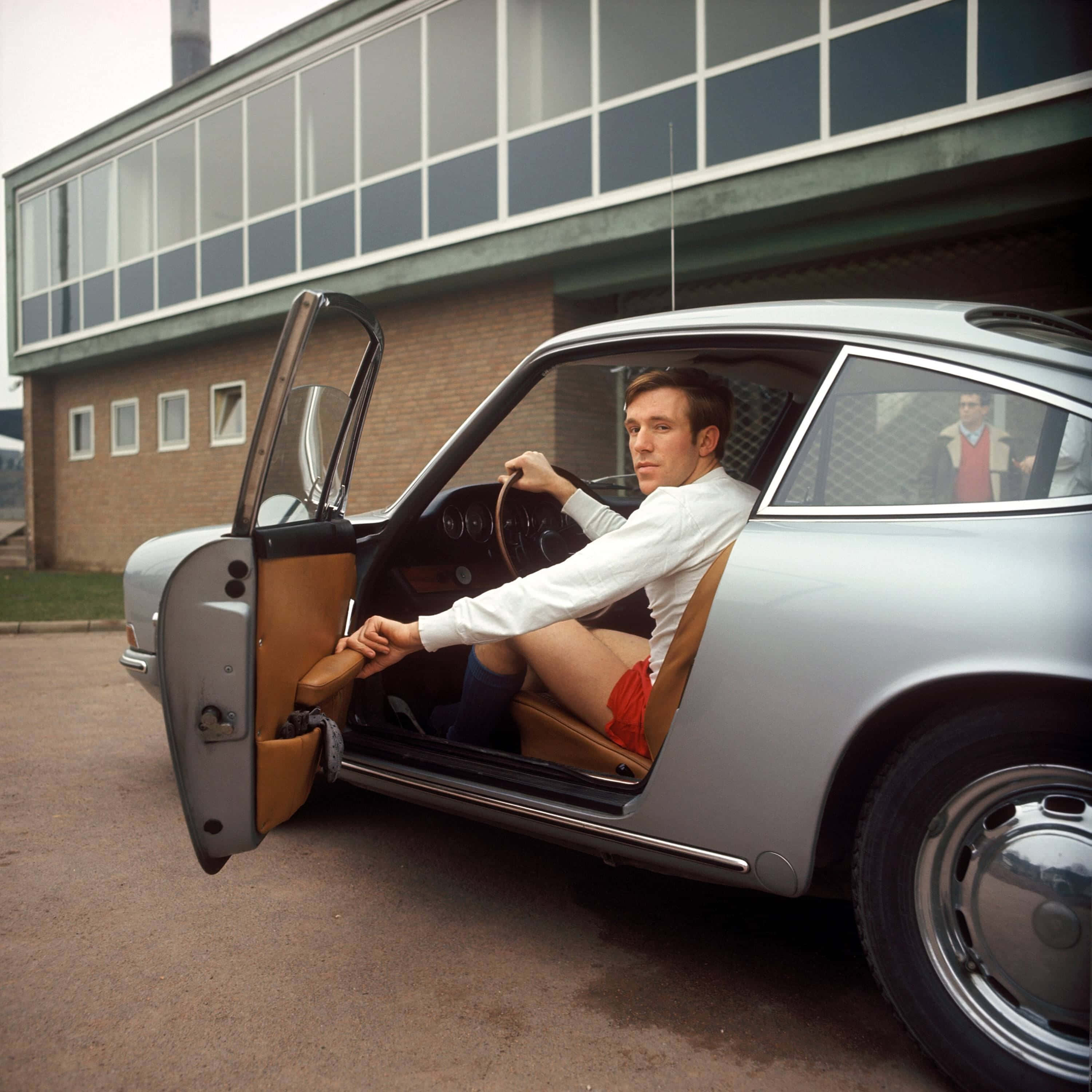 Gunter Netzer, vintage Porsche car, silver, 2K Desktop Wallpaper