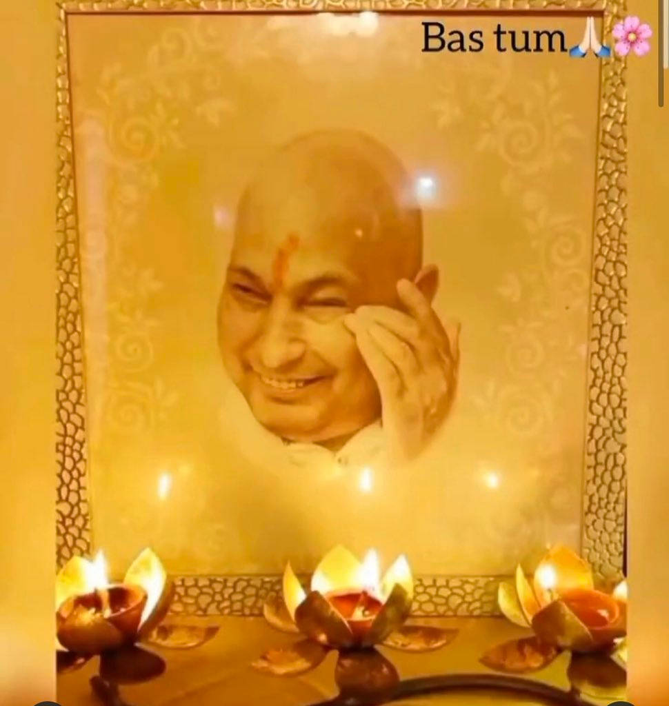Guru Ji, floral candles, lotus-shaped oil lamps, SD Phone Wallpaper