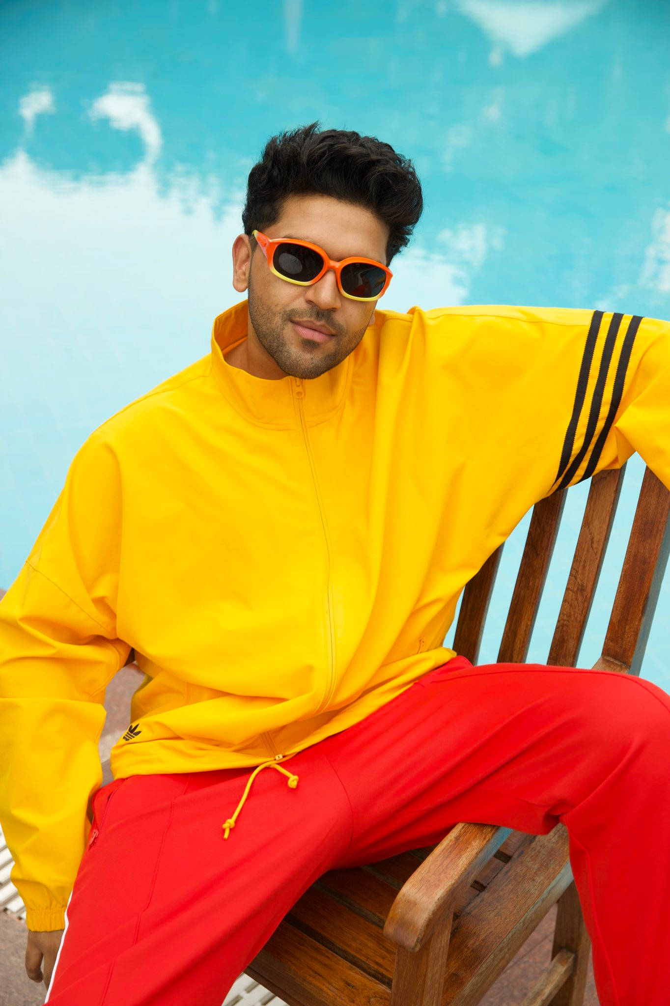 Neon Guru Randhawa, bright yellow jacket, red pants, Full HD Phone Wallpaper