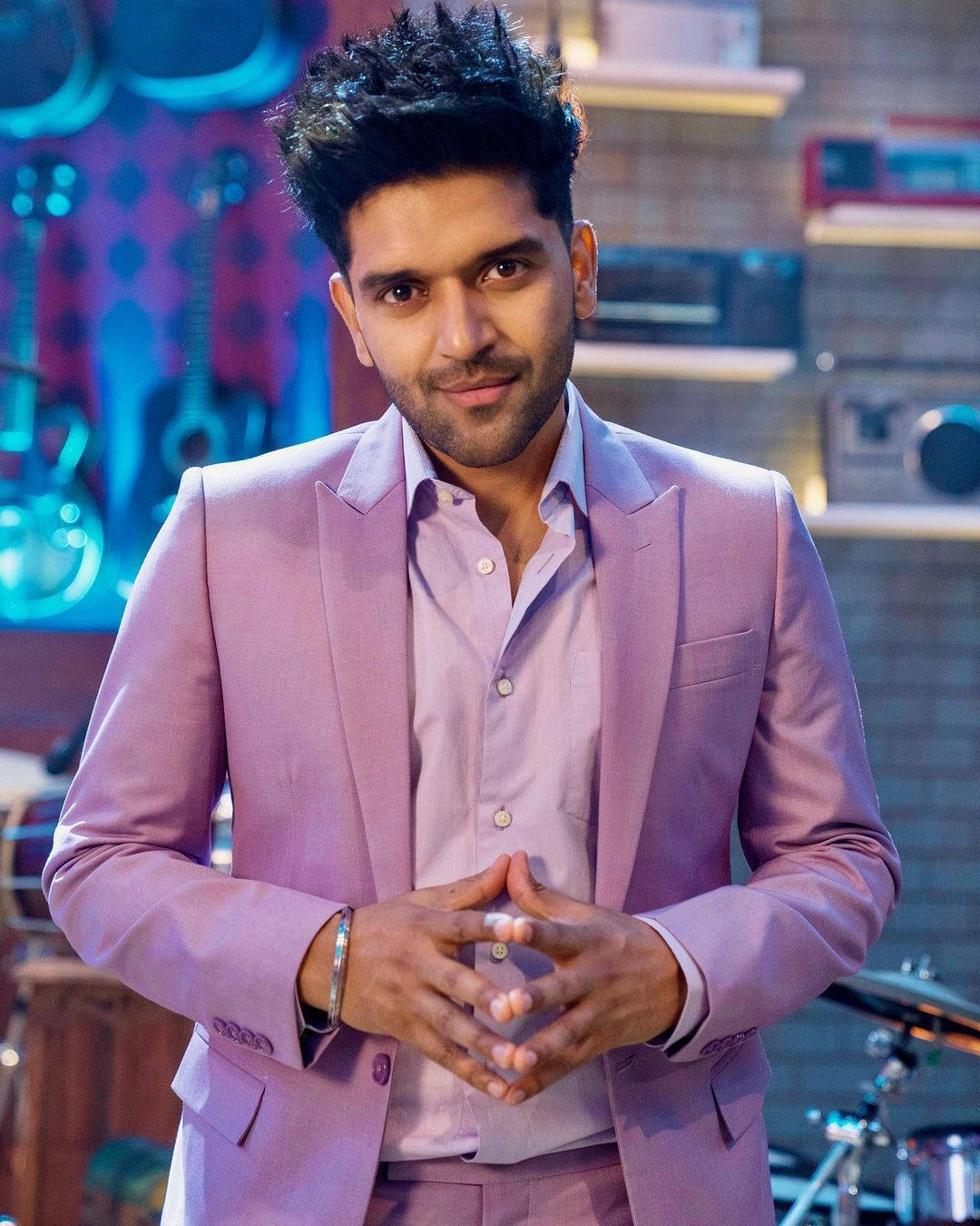 Guru Randhawa, pastel suit, pink suit, HD Phone Wallpaper
